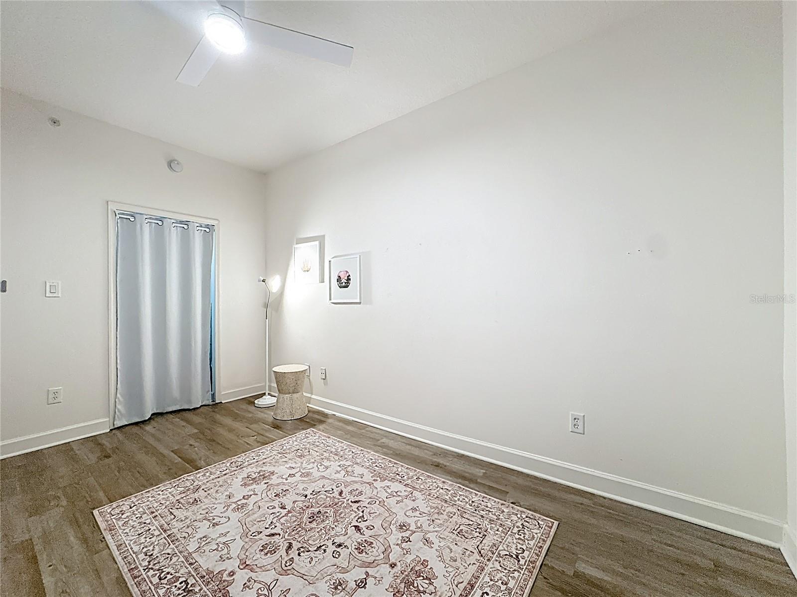 PROMENADE PH 01 - Residential