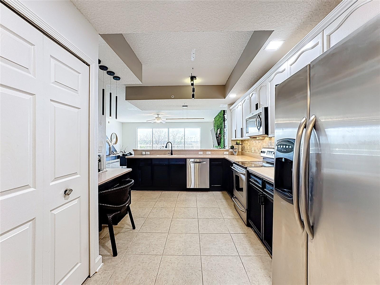 PROMENADE PH 01 - Residential