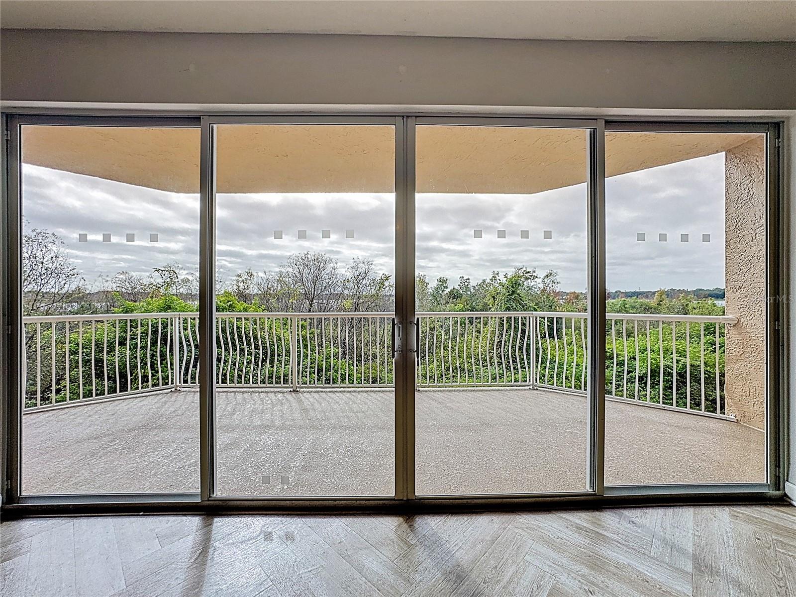 PROMENADE PH 01 - Residential