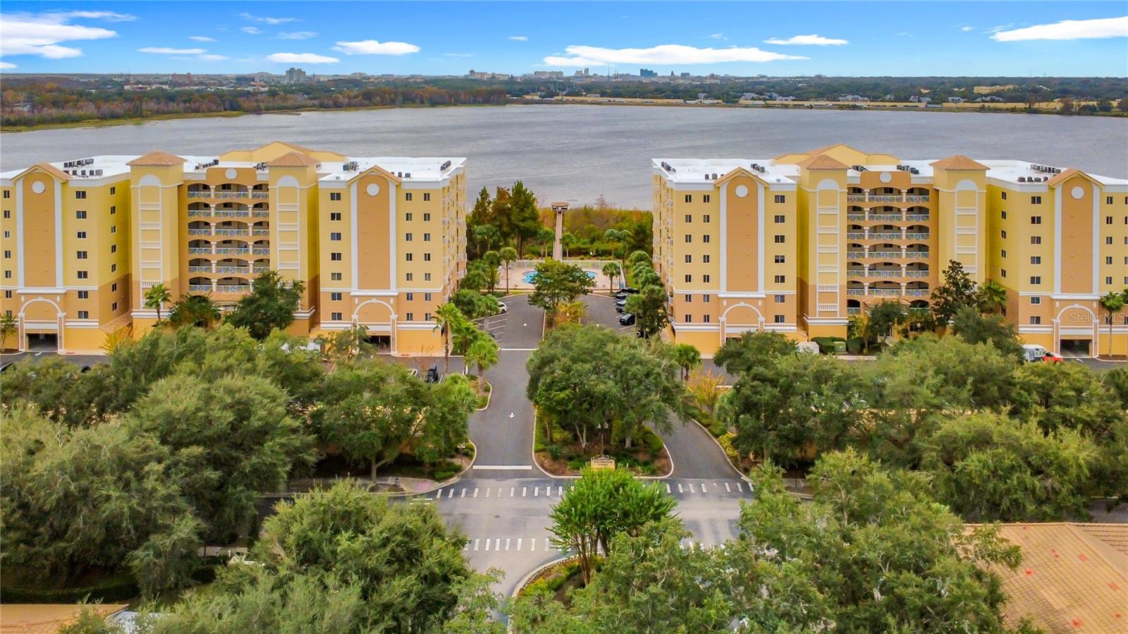 PROMENADE PH 01 - Residential