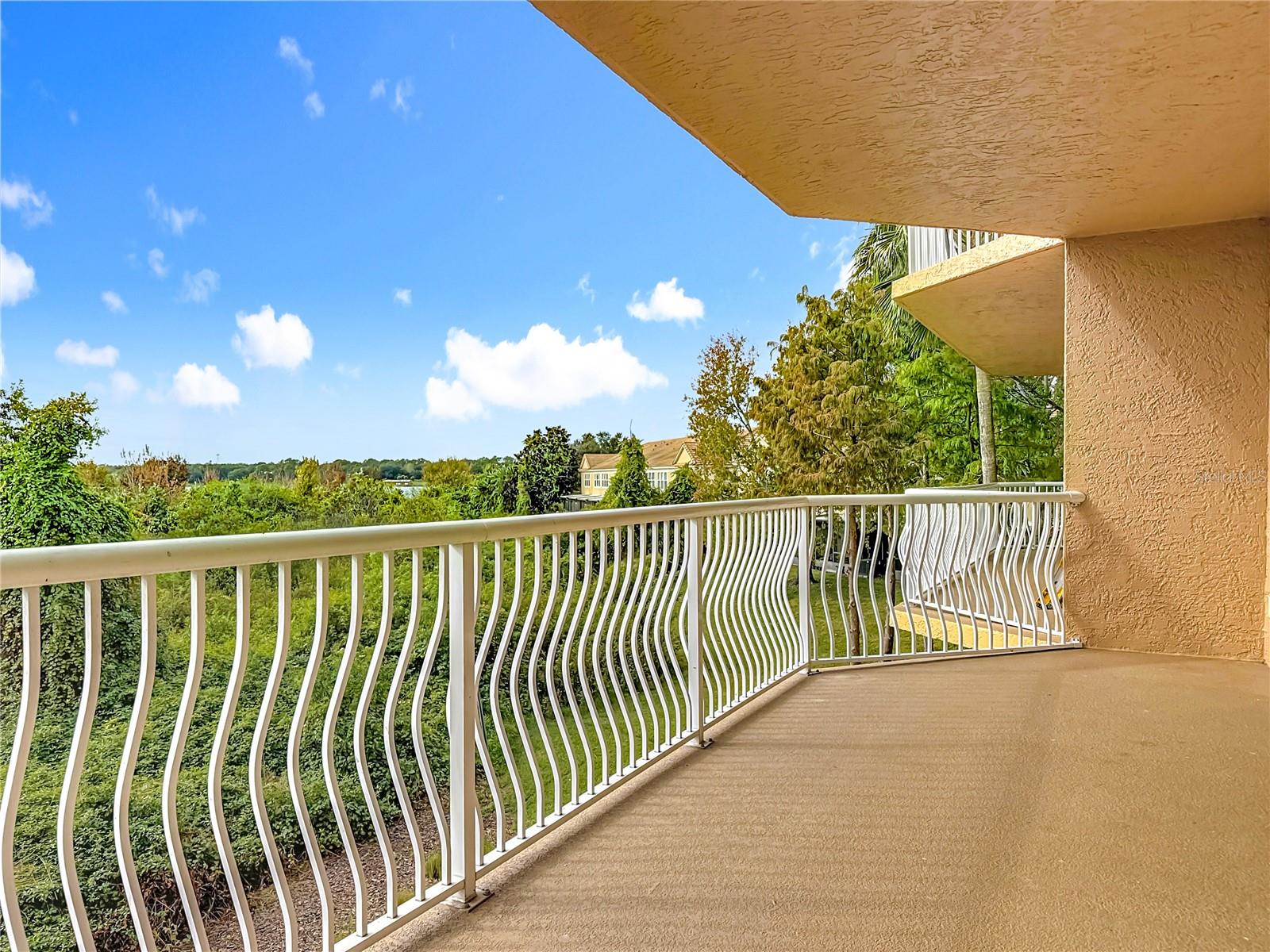 PROMENADE PH 01 - Residential