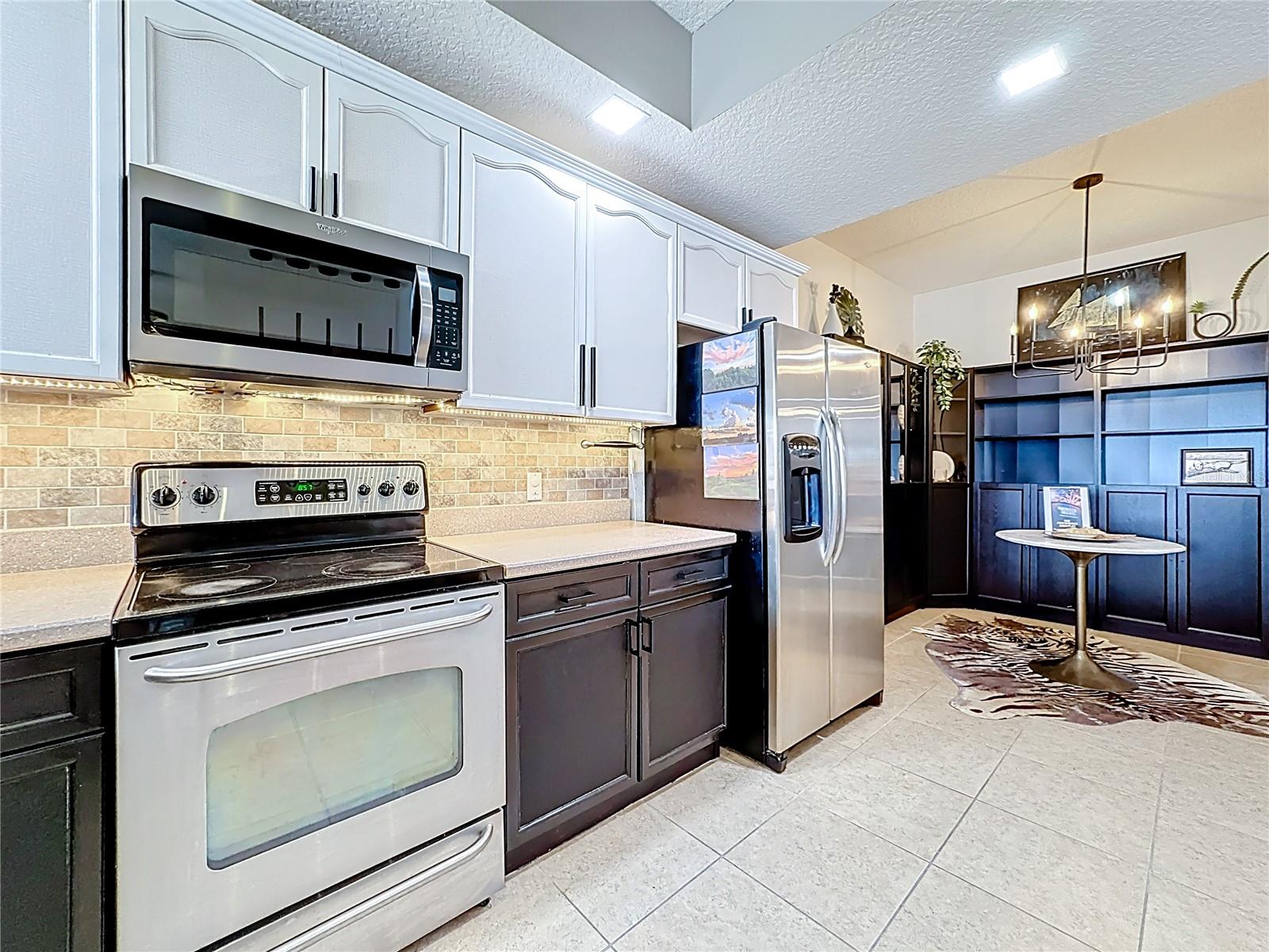 PROMENADE PH 01 - Residential