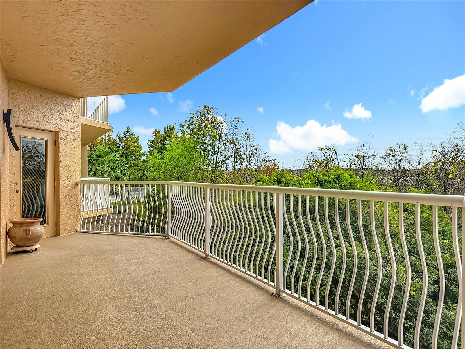 PROMENADE PH 01 - Residential