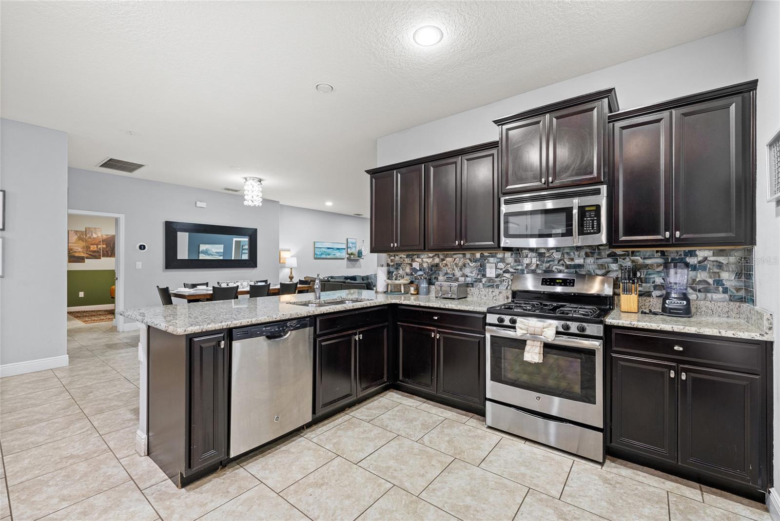 OAKMONT - Residential Lease