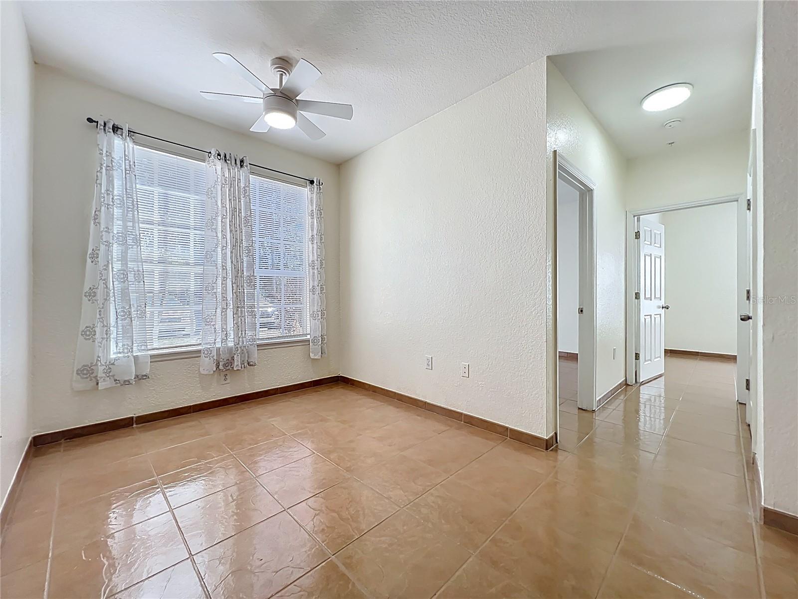 CRESCENT PLACE AT LAKE LOTUS CONDO - Residential