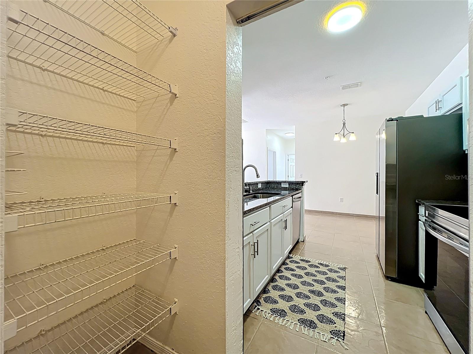 CRESCENT PLACE AT LAKE LOTUS CONDO - Residential