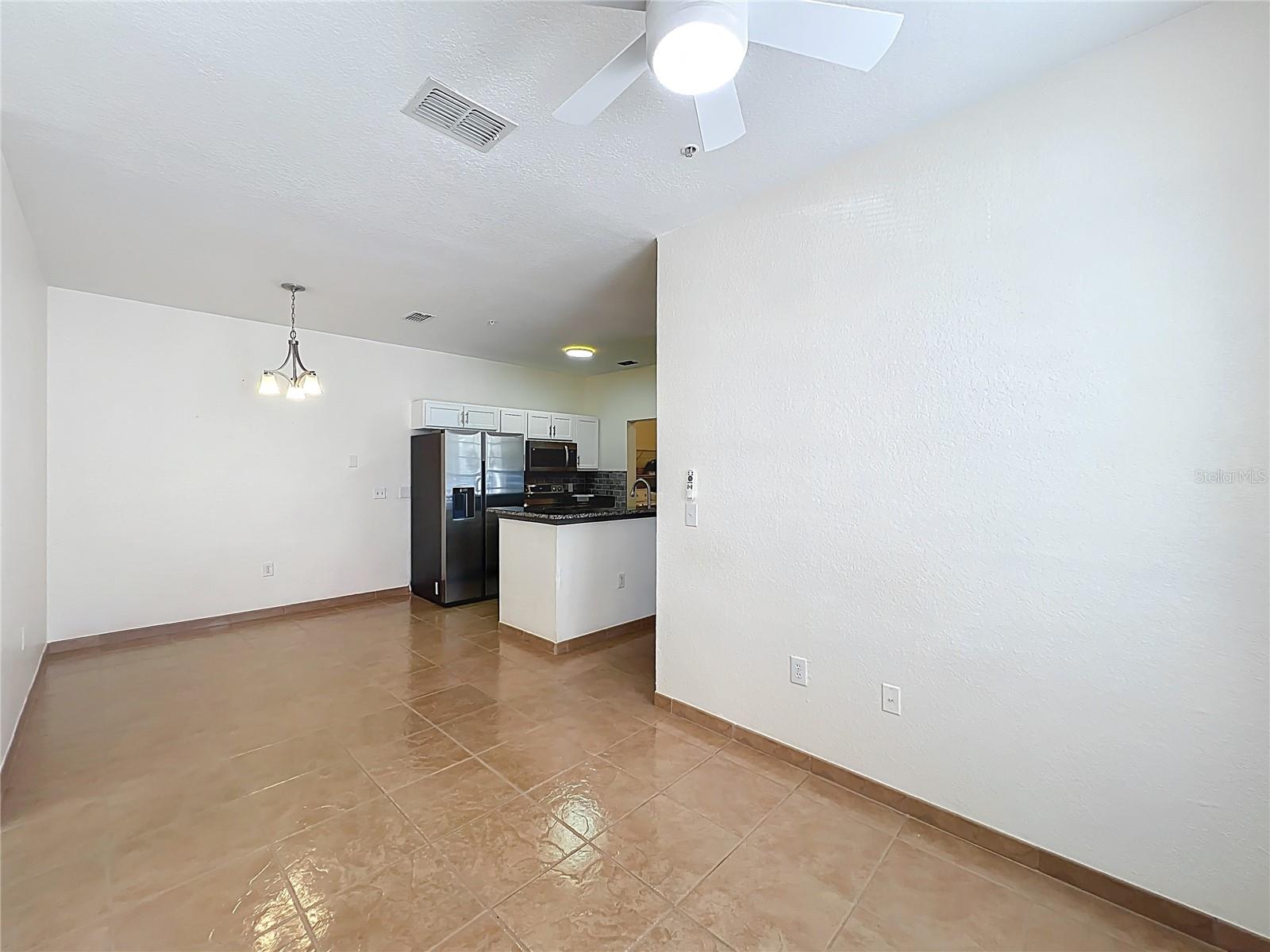 CRESCENT PLACE AT LAKE LOTUS CONDO - Residential