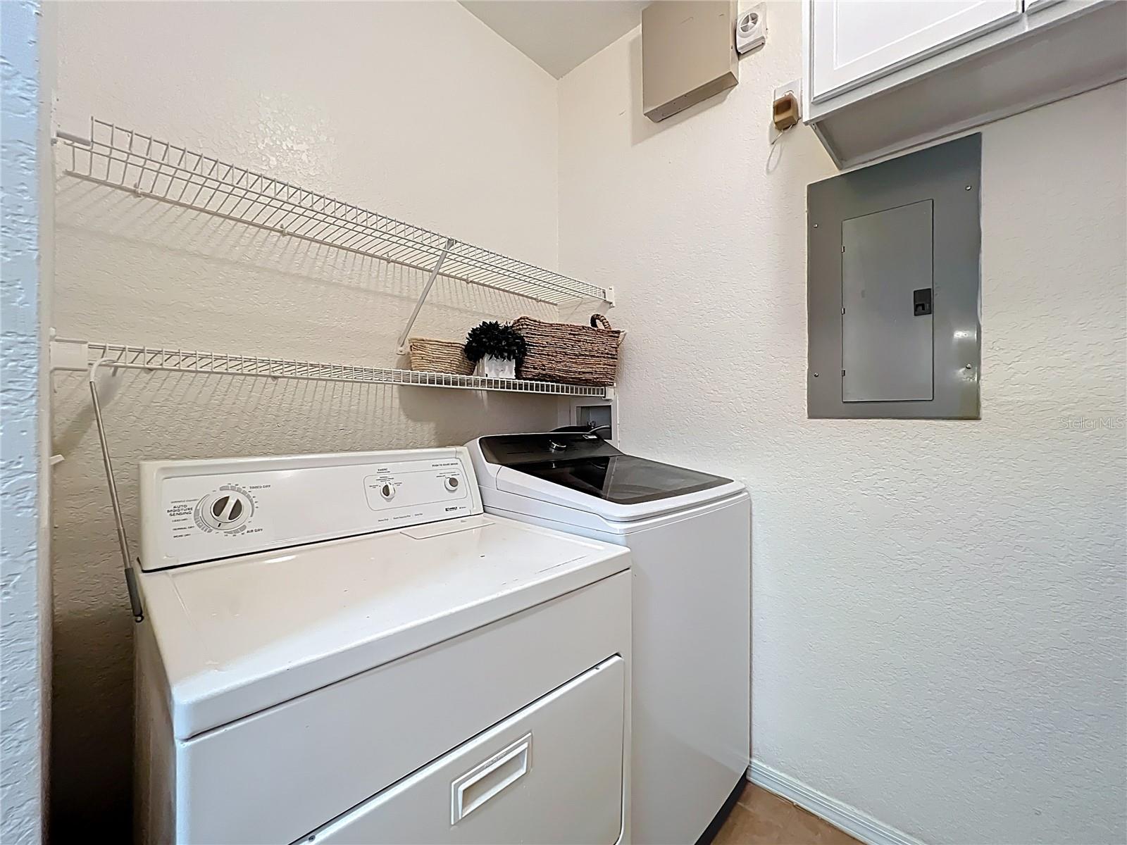 CRESCENT PLACE AT LAKE LOTUS CONDO - Residential