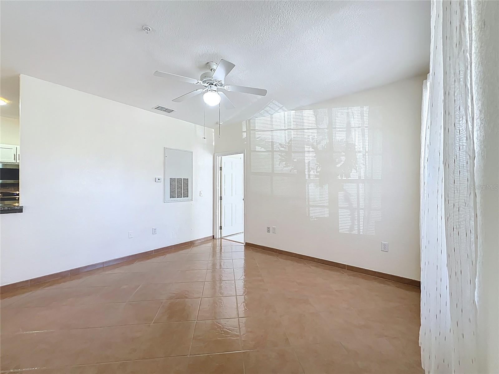 837 GRAND REGENCY POINT 103