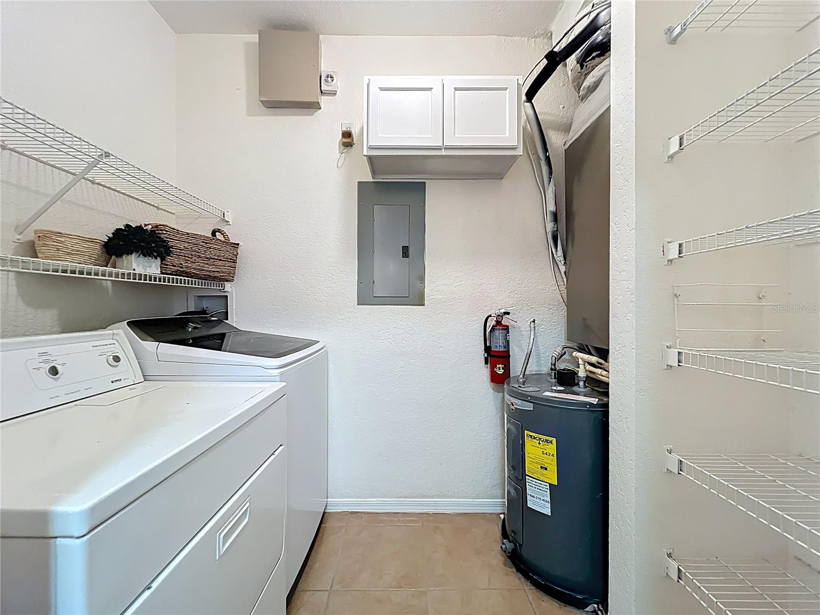 CRESCENT PLACE AT LAKE LOTUS CONDO - Residential