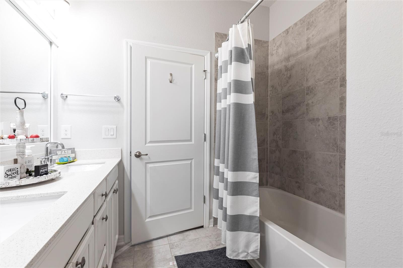 SAVANNA AT LAKEWOOD RANCH PH III 3ABD - Residential