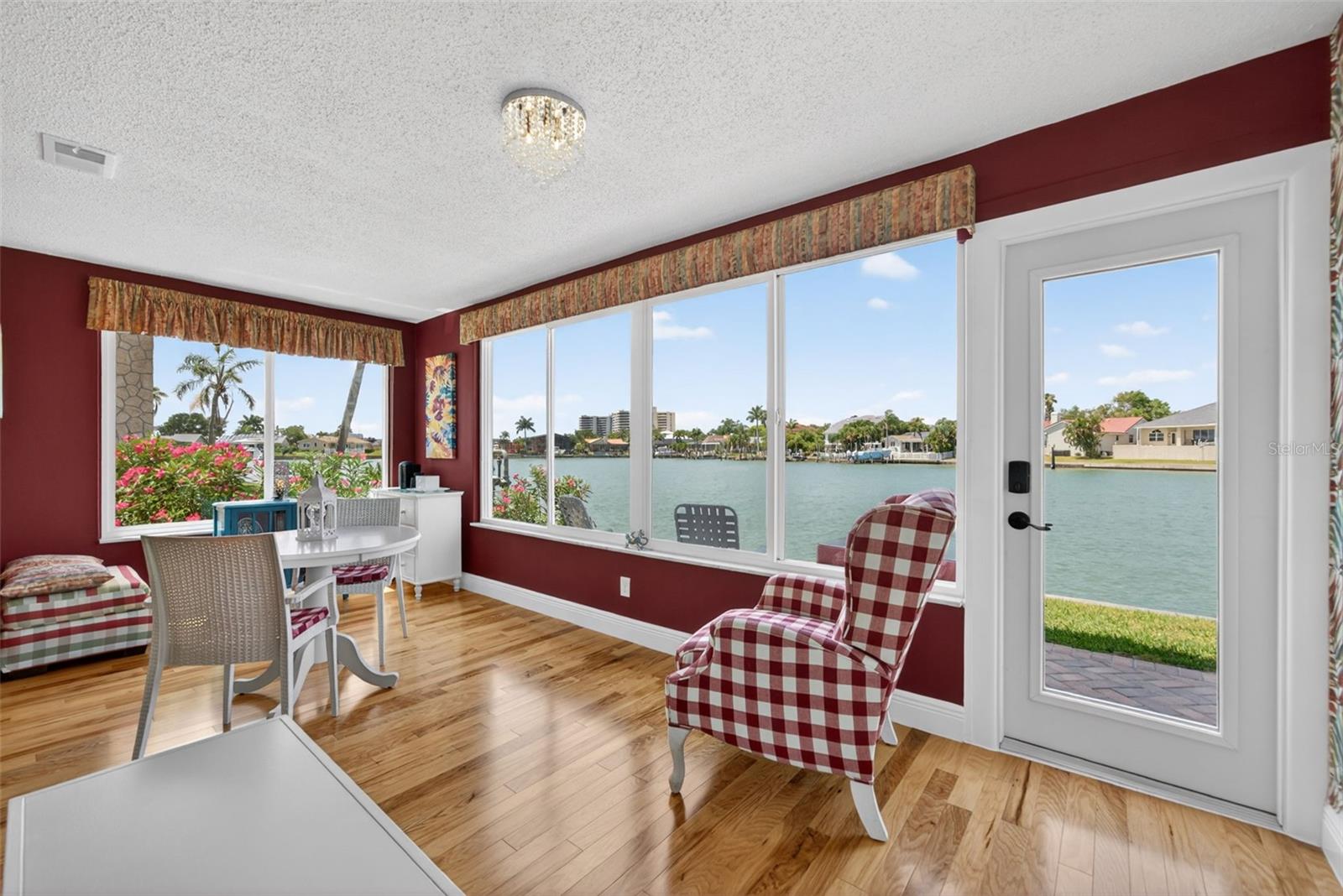 TOWN SHORES OF GULFPORT - Residential