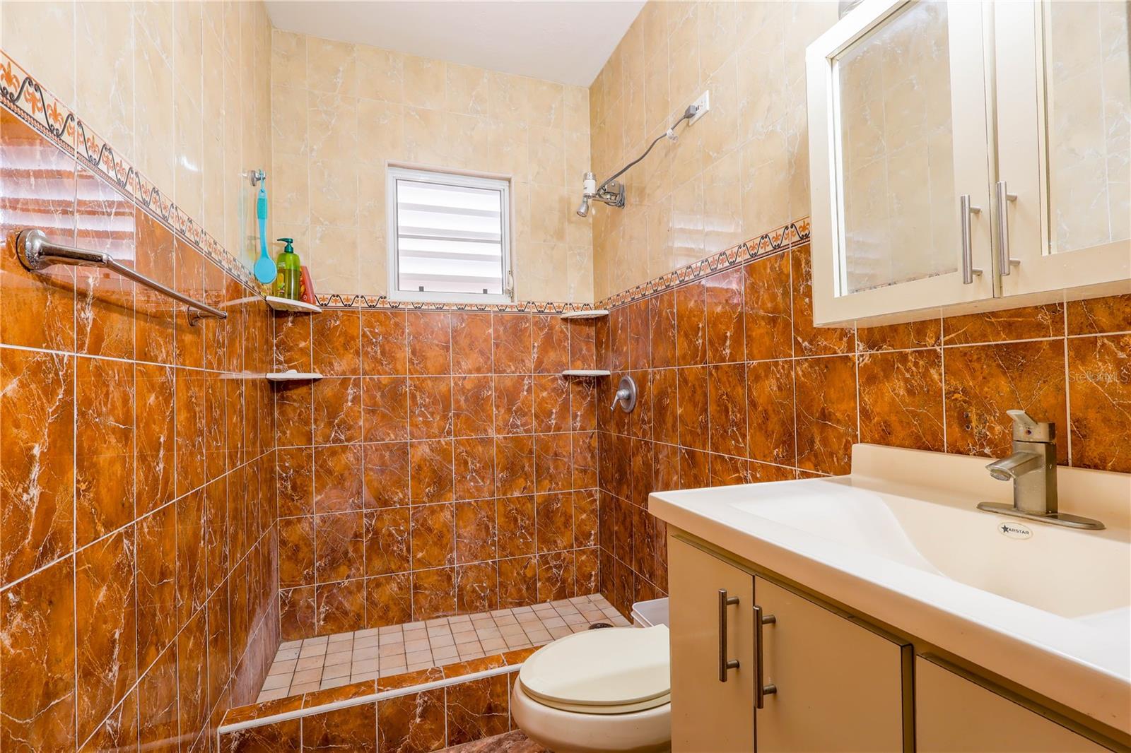 CAIMITAL BAJO - Residential