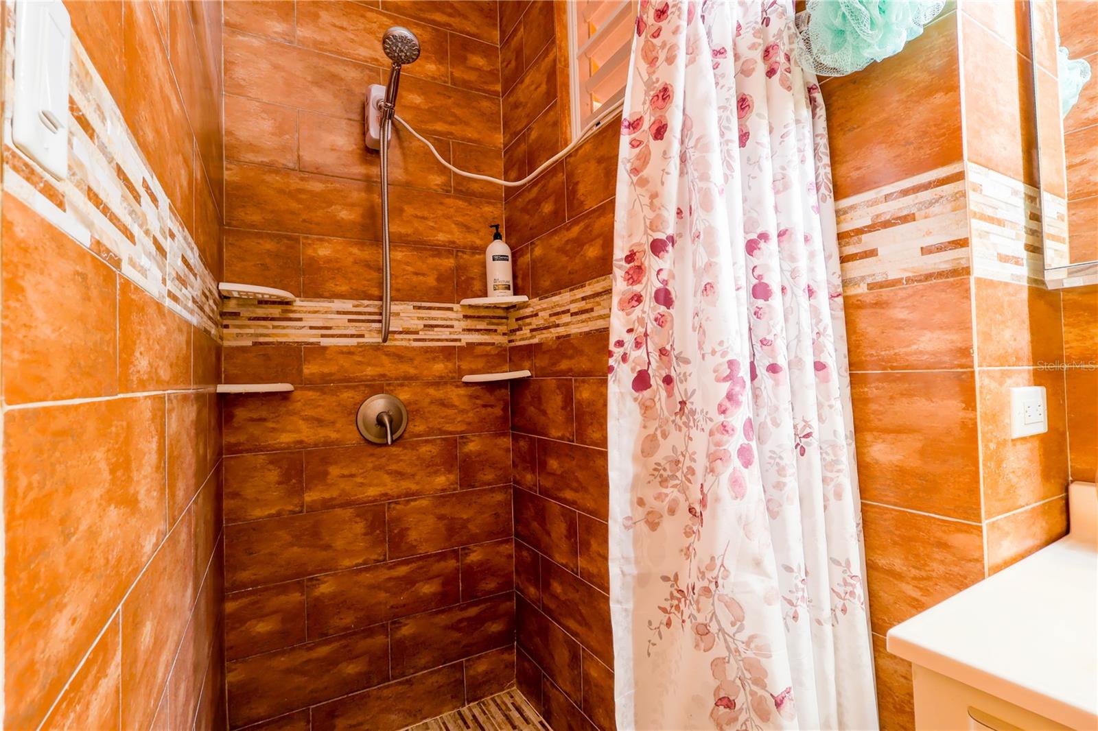 CAIMITAL BAJO - Residential