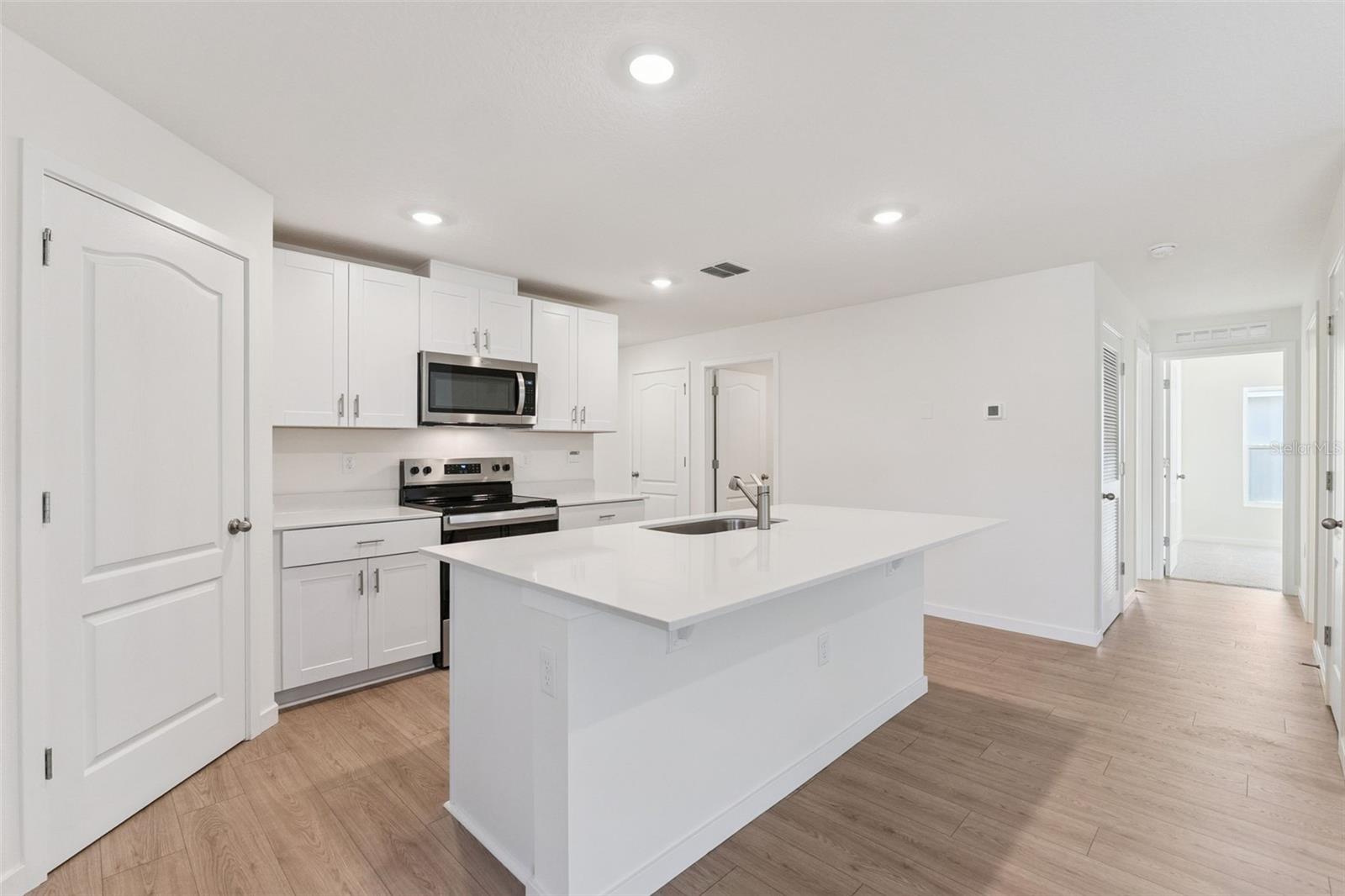 FOUNTAIN VIEW - Residential