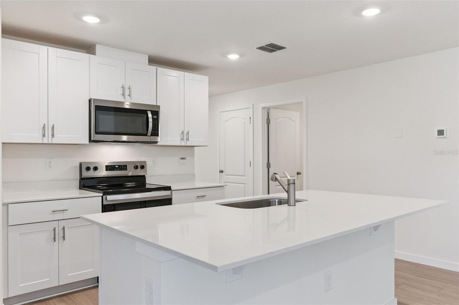 FOUNTAIN VIEW - Residential