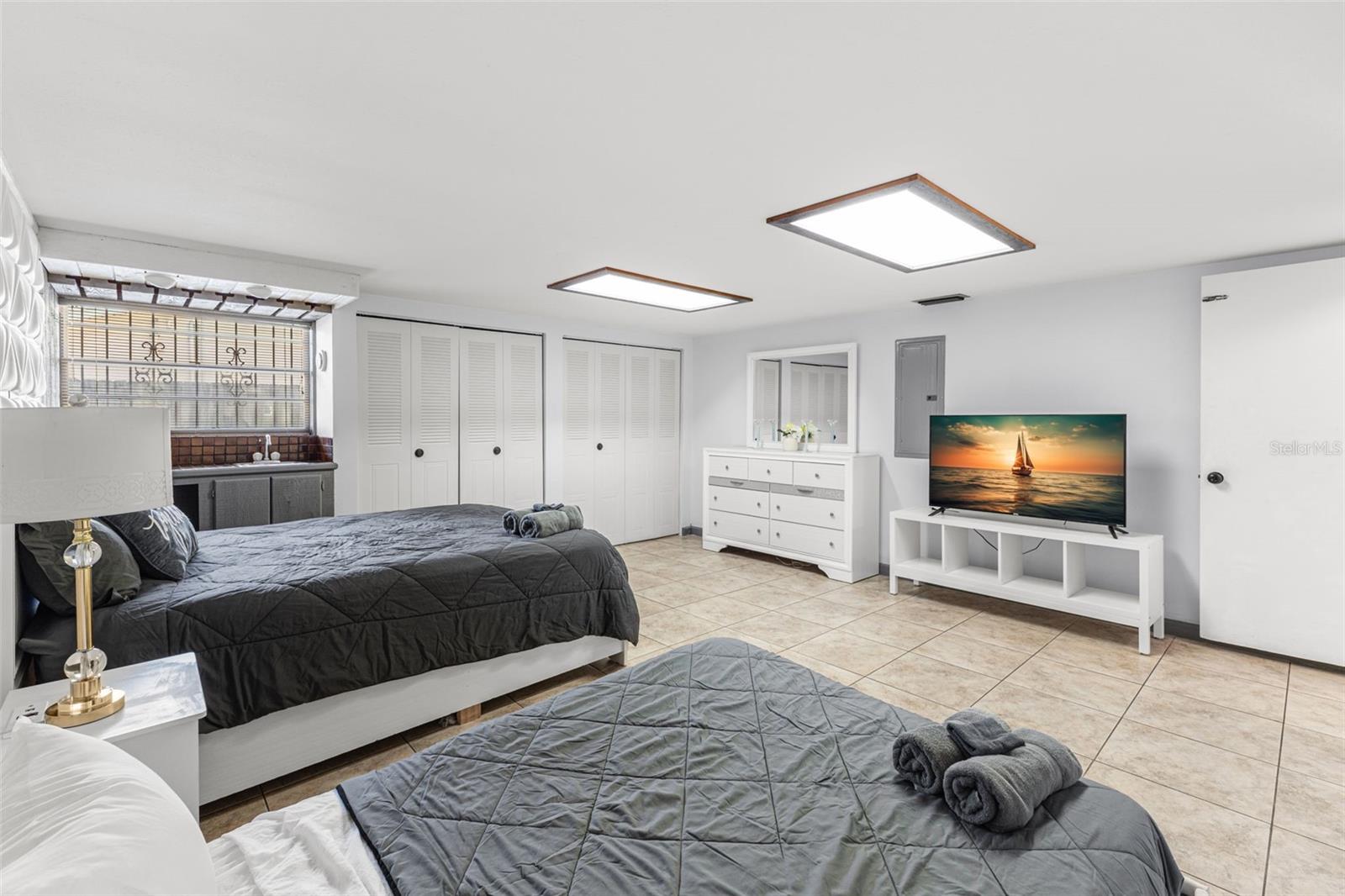 TOWNN COUNTRY PARK SC 9 UN 13A - Residential