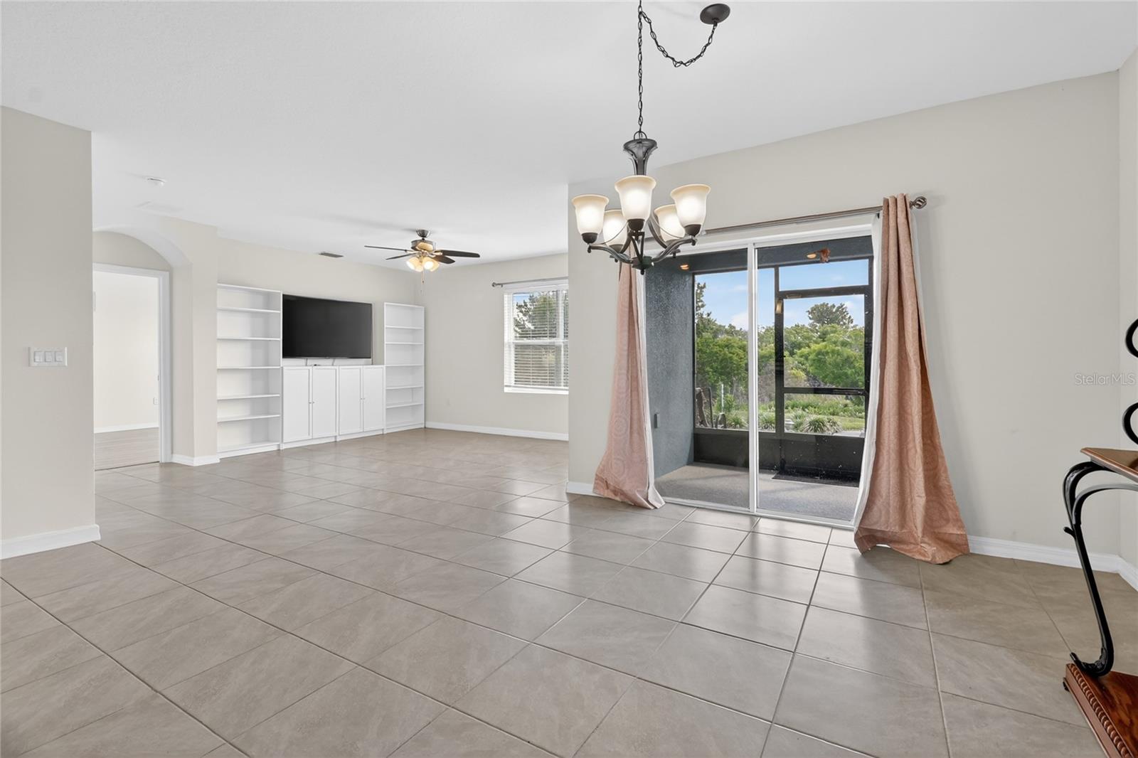 LAKES/LAUREL HLNDS PH 2B - Residential