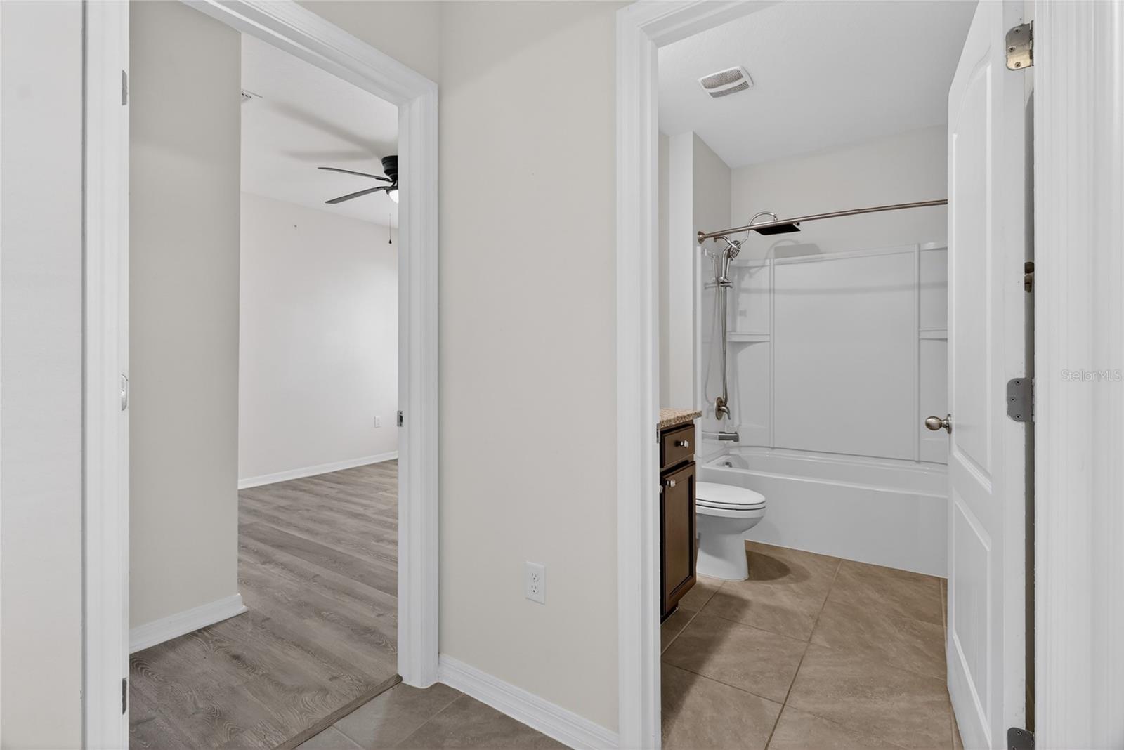 LAKES/LAUREL HLNDS PH 2B - Residential