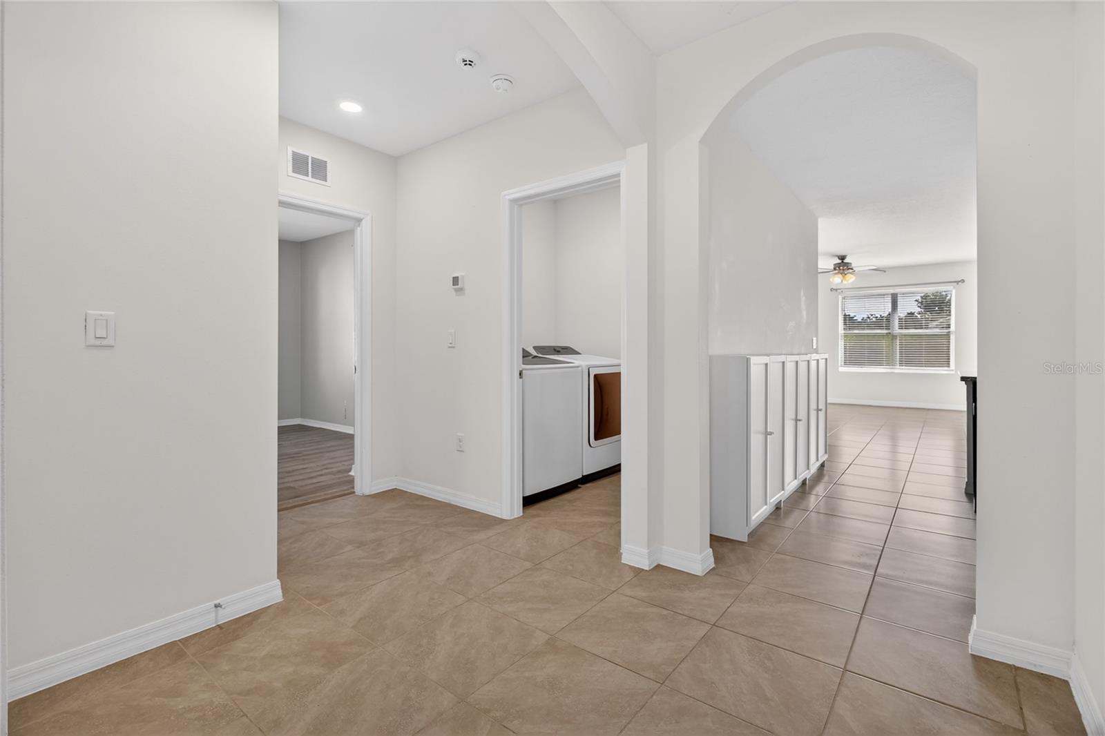 LAKES/LAUREL HLNDS PH 2B - Residential