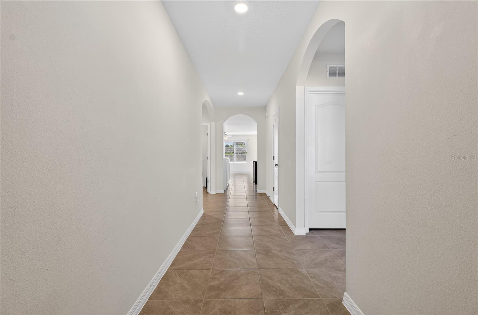 LAKES/LAUREL HLNDS PH 2B - Residential