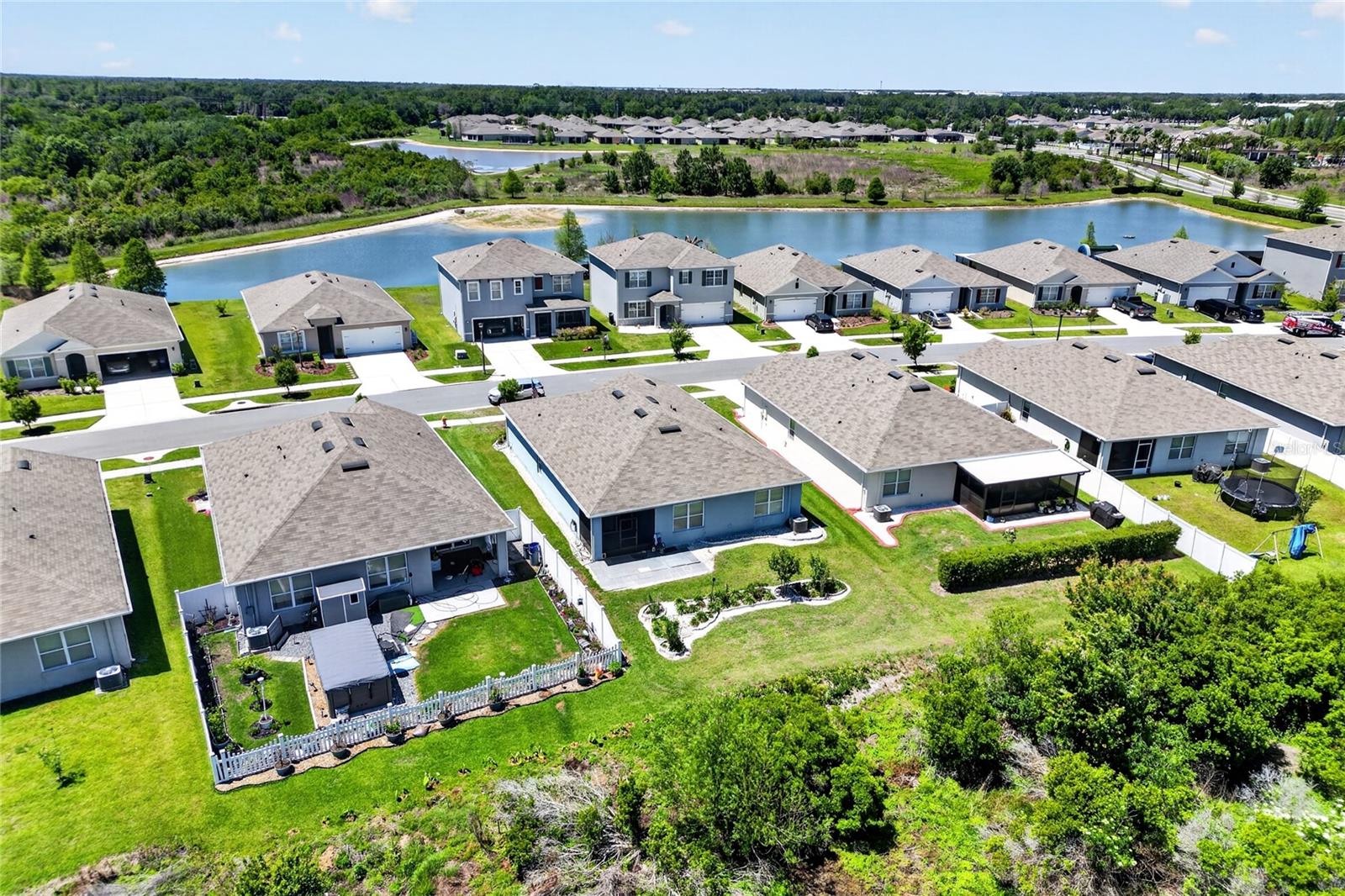 LAKES/LAUREL HLNDS PH 2B - Residential