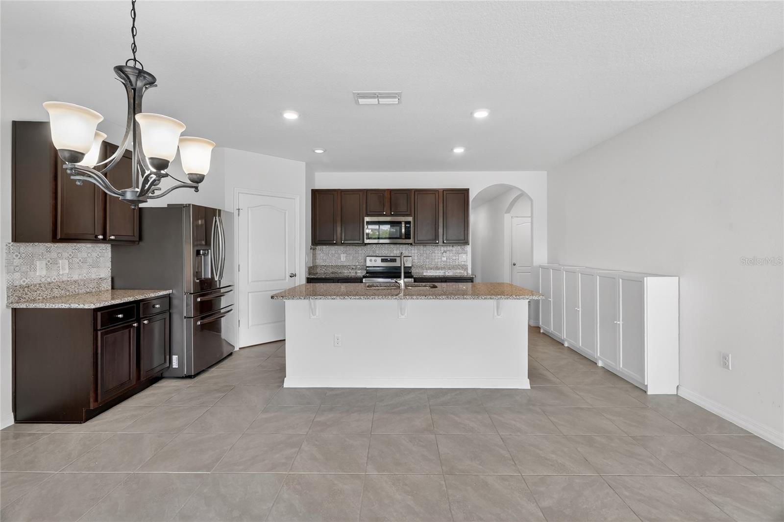 LAKES/LAUREL HLNDS PH 2B - Residential