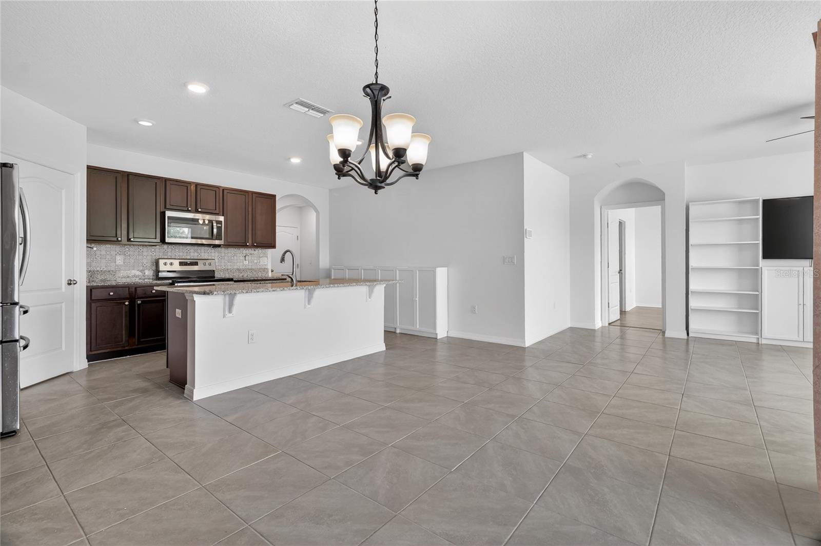 LAKES/LAUREL HLNDS PH 2B - Residential