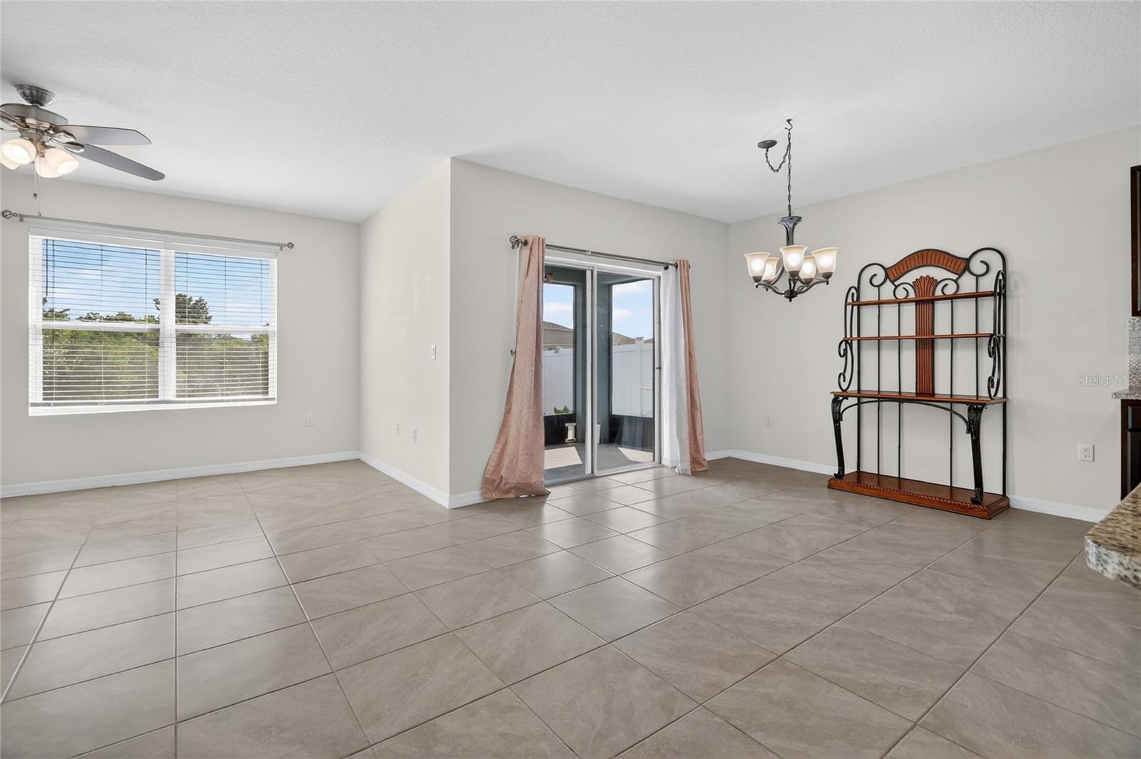 LAKES/LAUREL HLNDS PH 2B - Residential