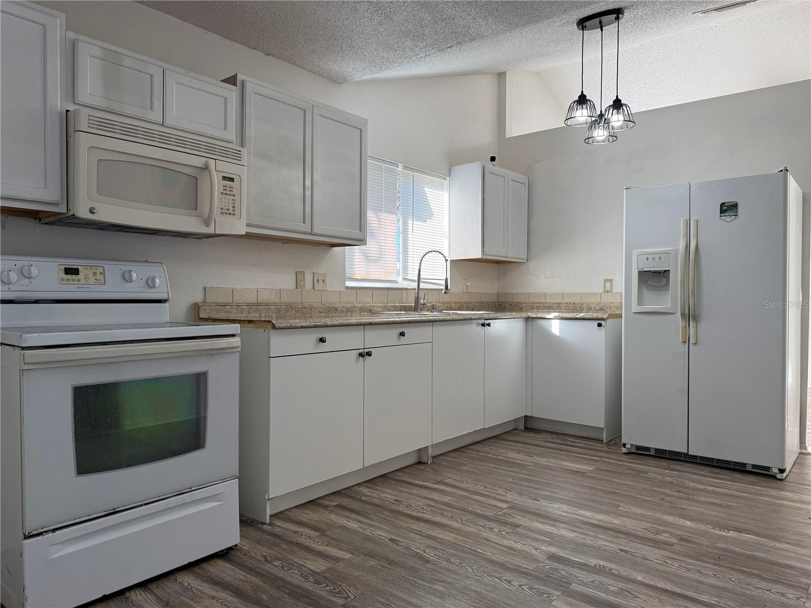 6416 LAKE HORSESHOE DRIVE