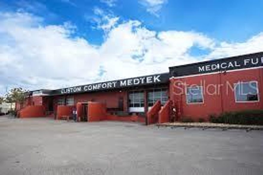 49,200 SF warehouse available for sale in Winter Park FL.