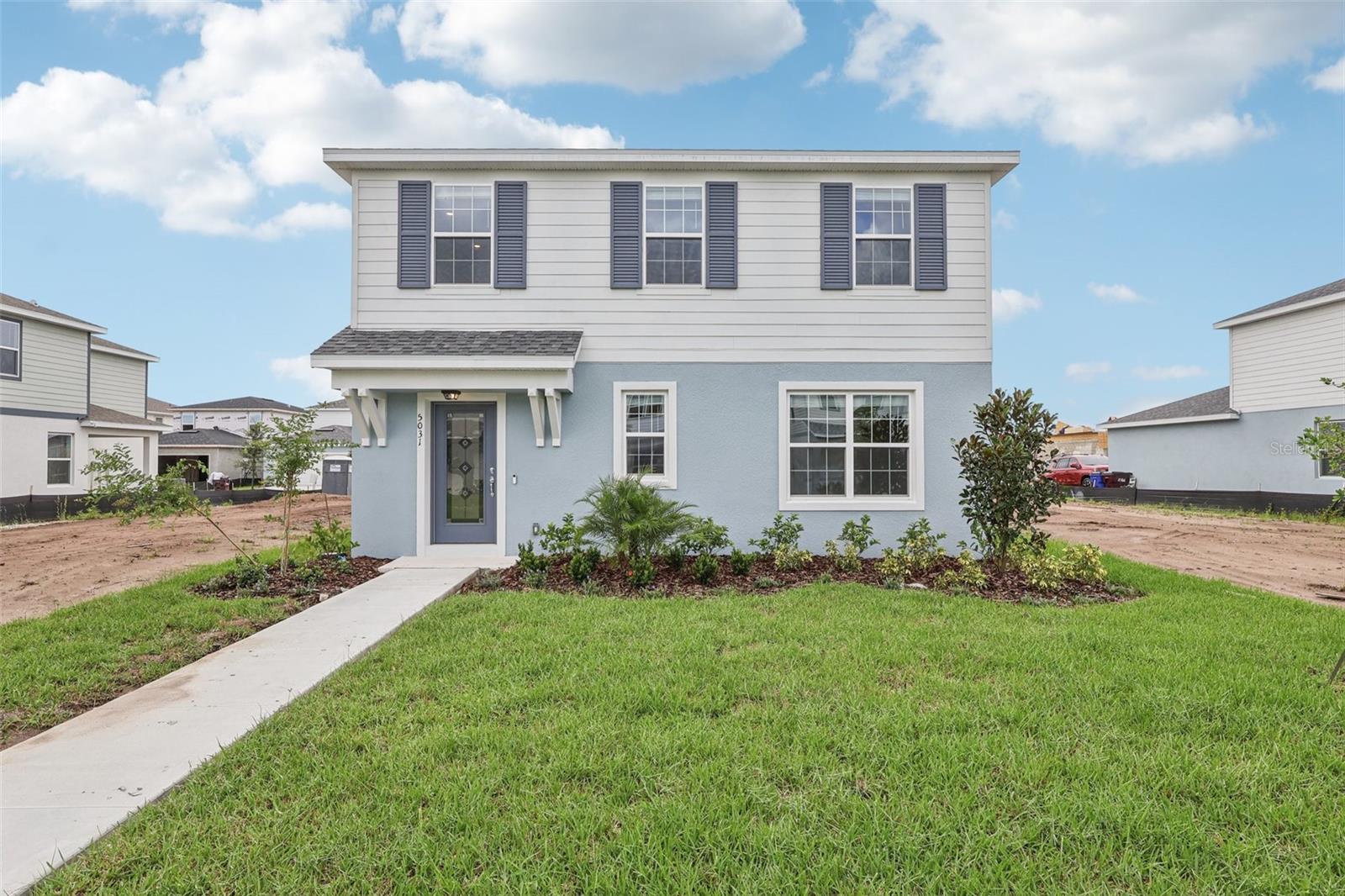 Available now—2025 home built by Pulte Homes in The Landings at Live Oak Lake. This Mabel floor plan offers 2,341 sq. ft. of living space, with 4 bedrooms and 3 full bathrooms. The layout includes an open-concept design with modern finishes.
Located approximately 20 minutes from Lake Nona, with convenient access to Highway 192 and Narcoossee Road. Shopping, dining, and services are nearby.
Community amenities include a pool, playground, and walking trails, along with landscaped common areas and lakeside views.
Use the Rent Spree link to apply: https://apply.link/Jn0kkN4
Contact the listing agent for additional details.