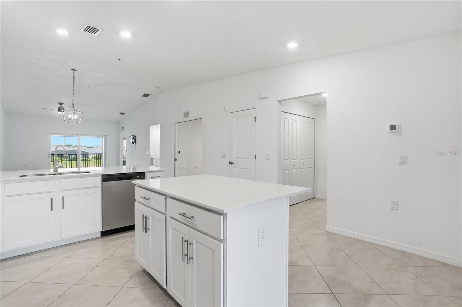 VERANDA II AT HERITAGE LANDING PHASE 2 BLDG 6 UNIT - Residential