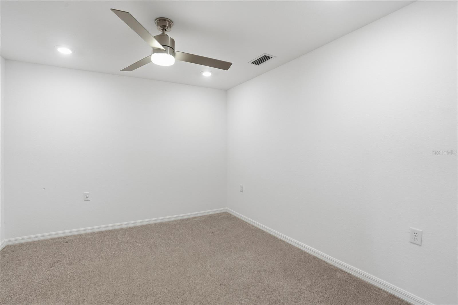 VERANDA II AT HERITAGE LANDING PHASE 2 BLDG 6 UNIT - Residential