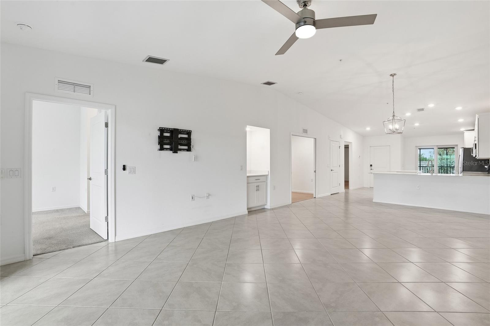 VERANDA II AT HERITAGE LANDING PHASE 2 BLDG 6 UNIT - Residential