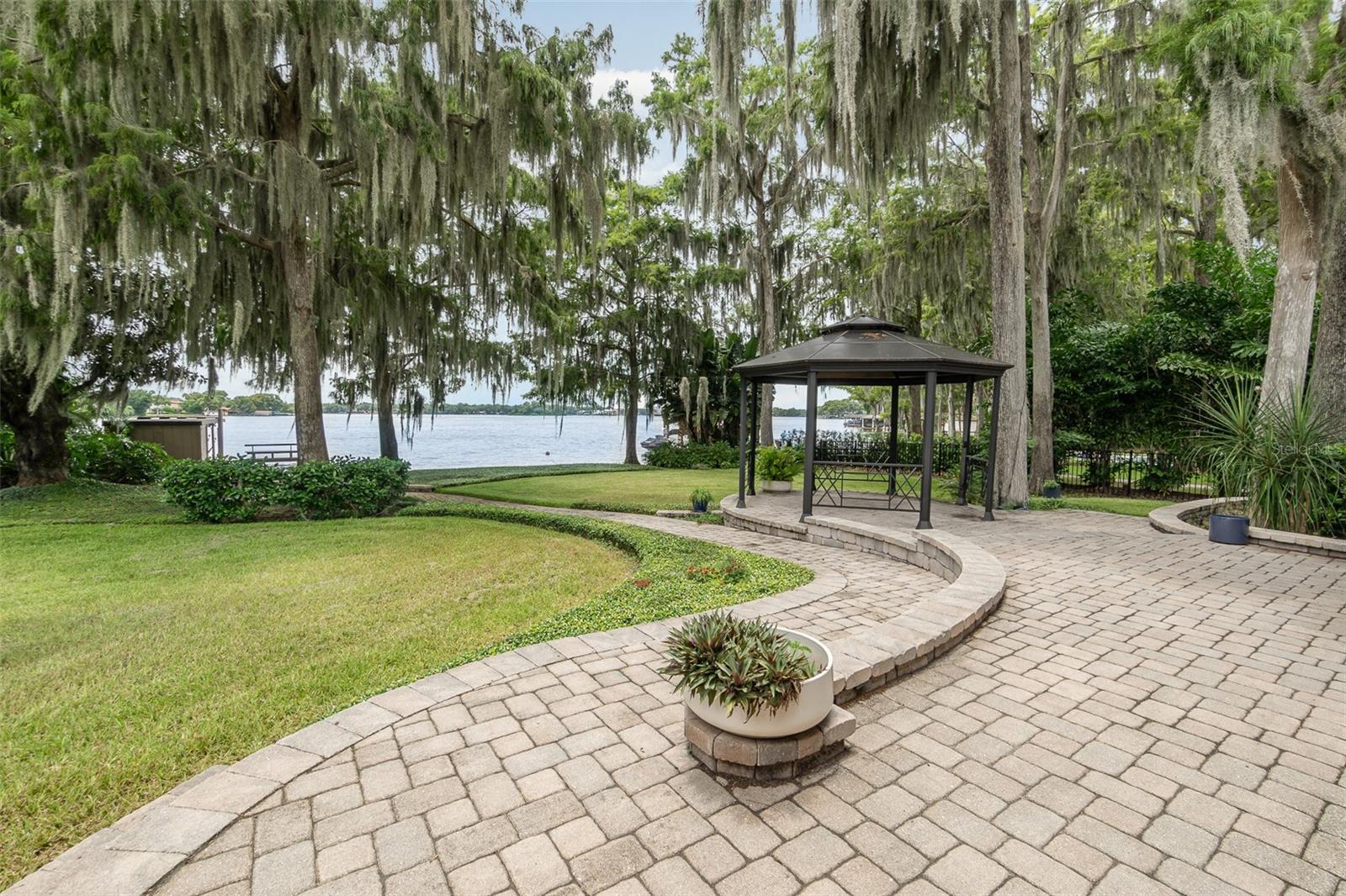 MAITLAND SHORES - Residential Lease