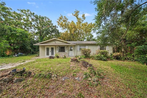 Tiny photo for 508 South Dixie Avenue, Fruitland Park, FL 34731 (MLS # O6453786)