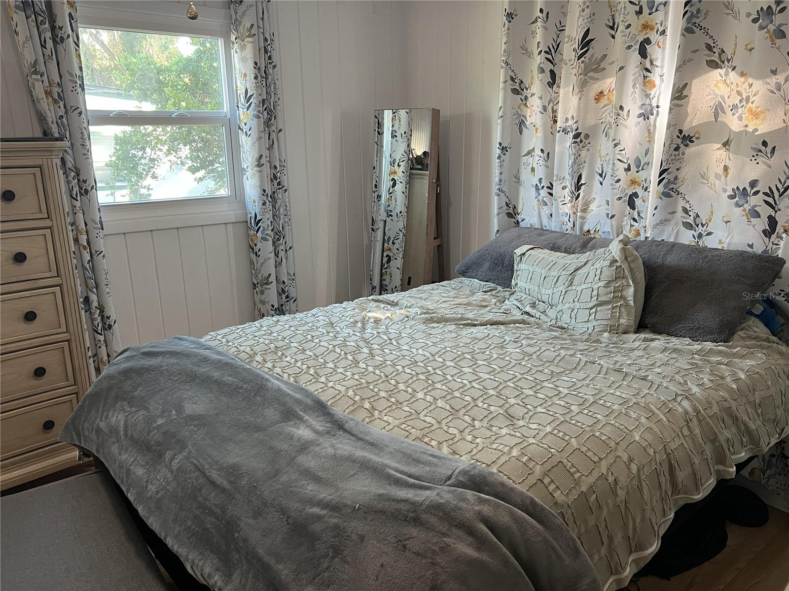 SHORE ACRES - Residential