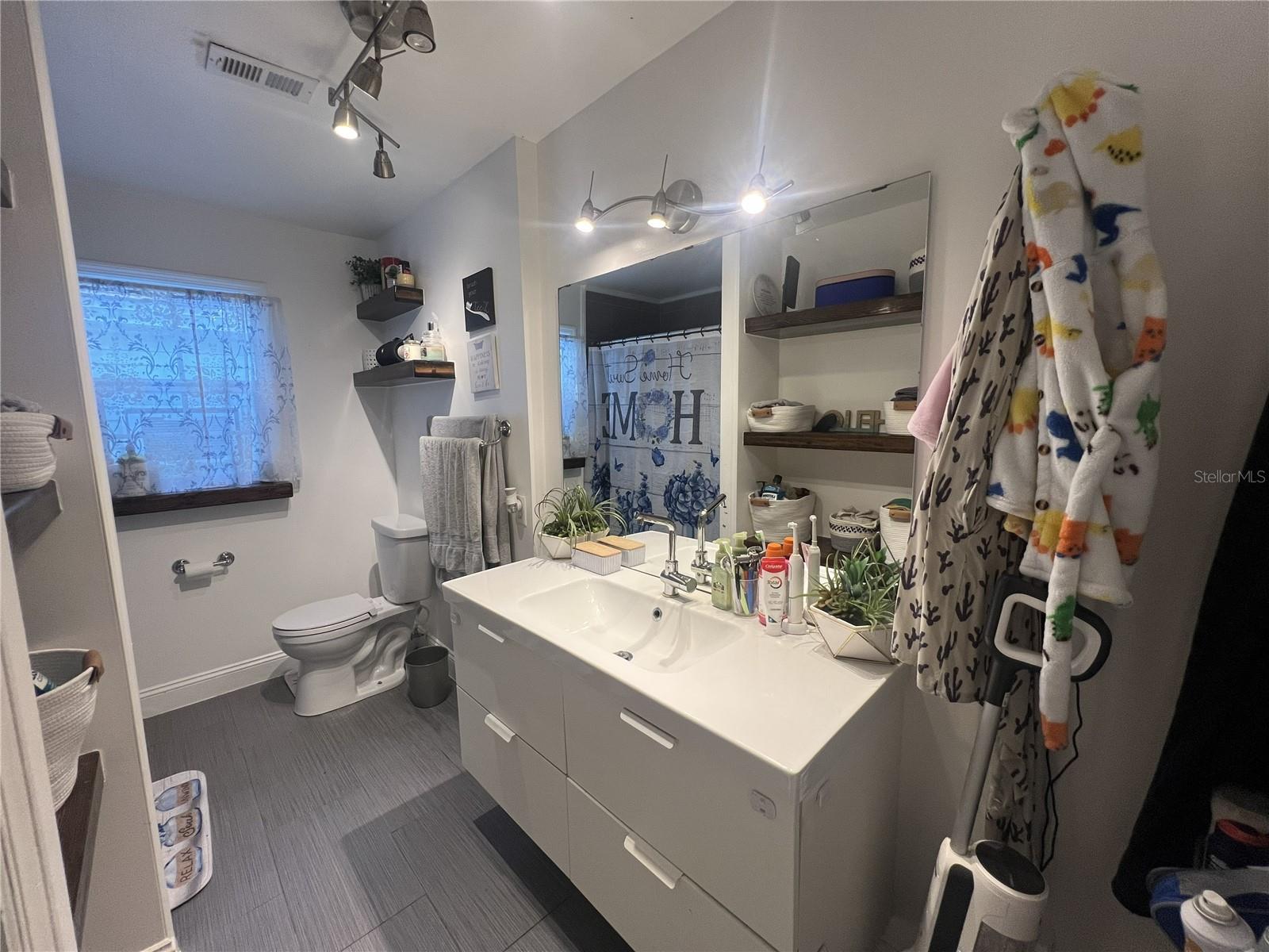 SHORE ACRES - Residential