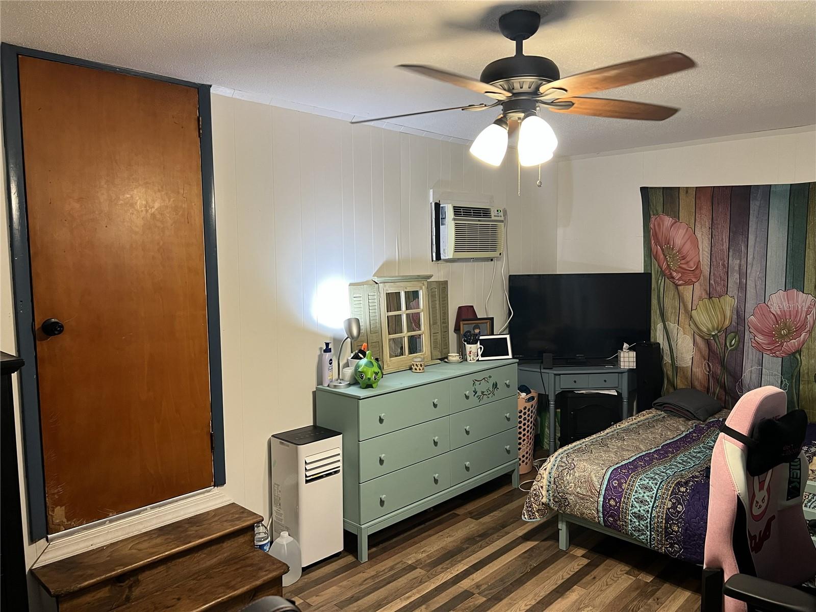 SHORE ACRES - Residential