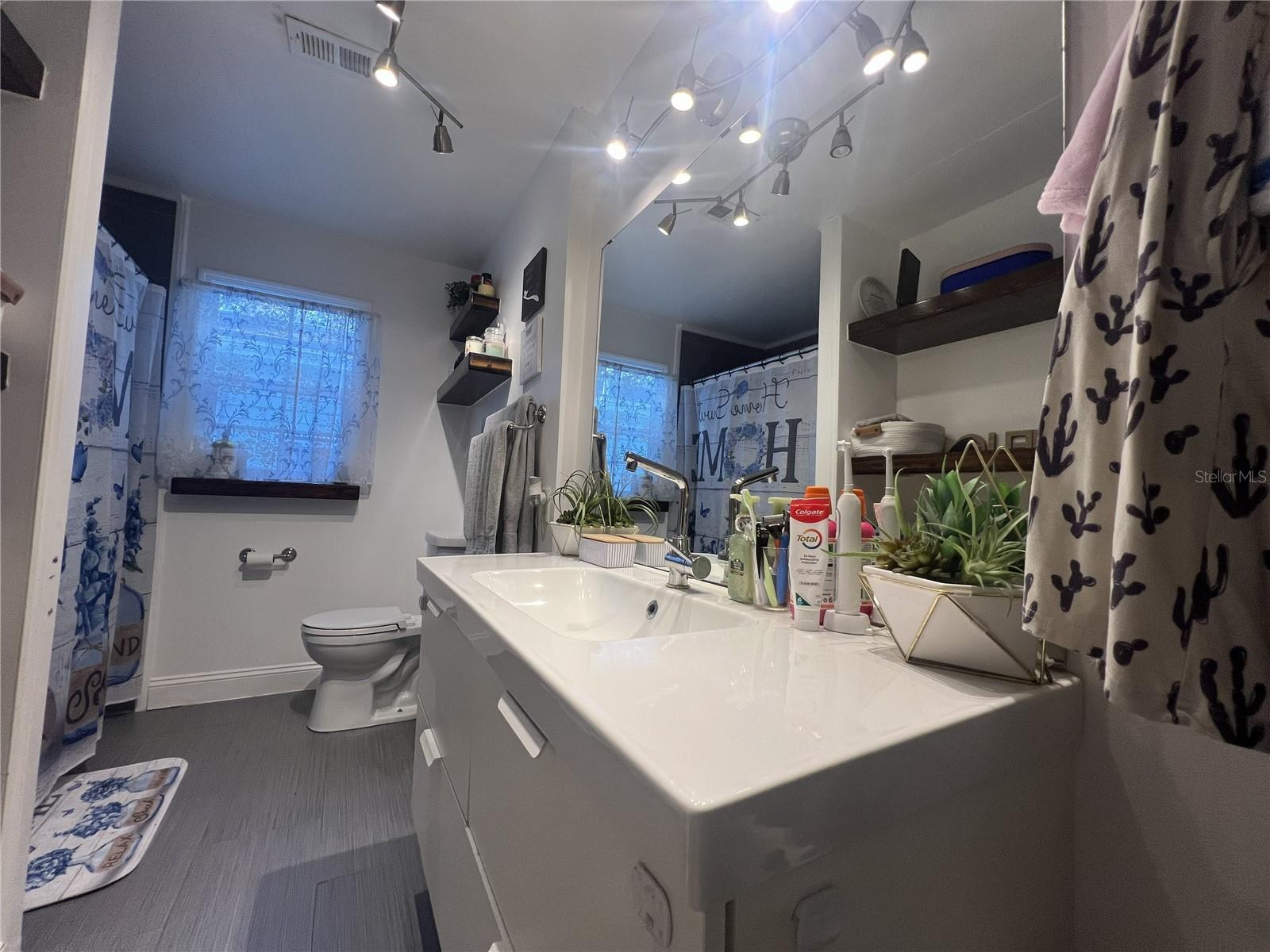 SHORE ACRES - Residential