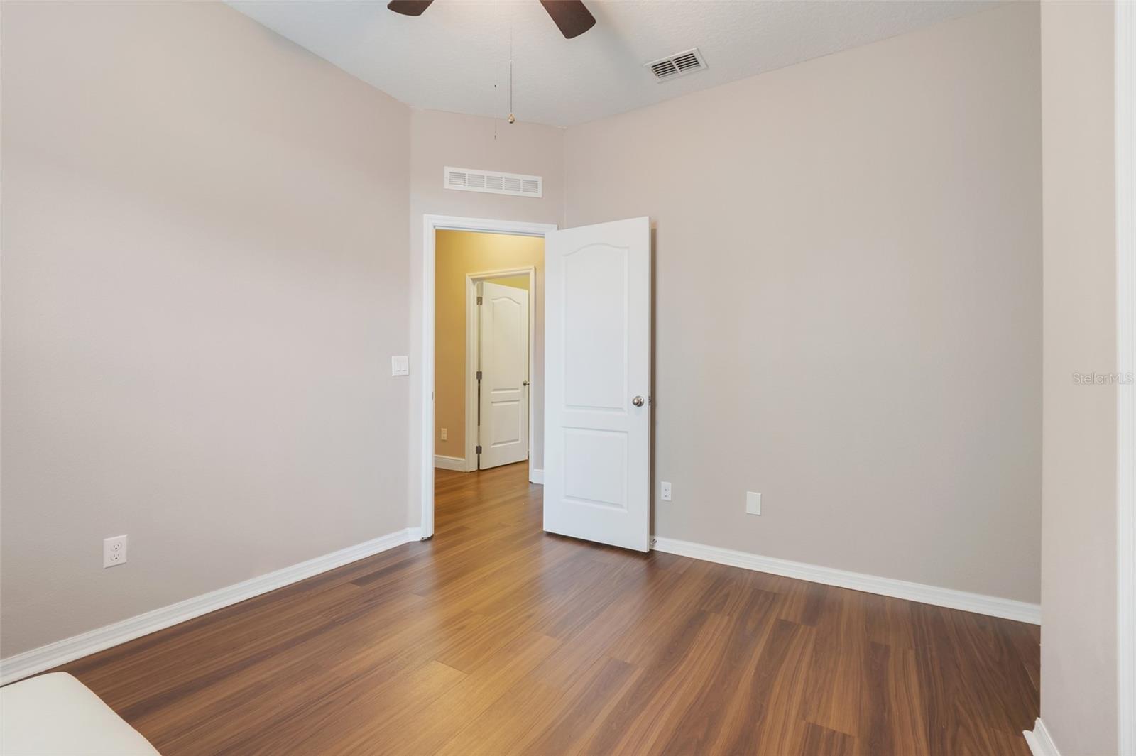 LIBERTY SQUARE - Residential Lease