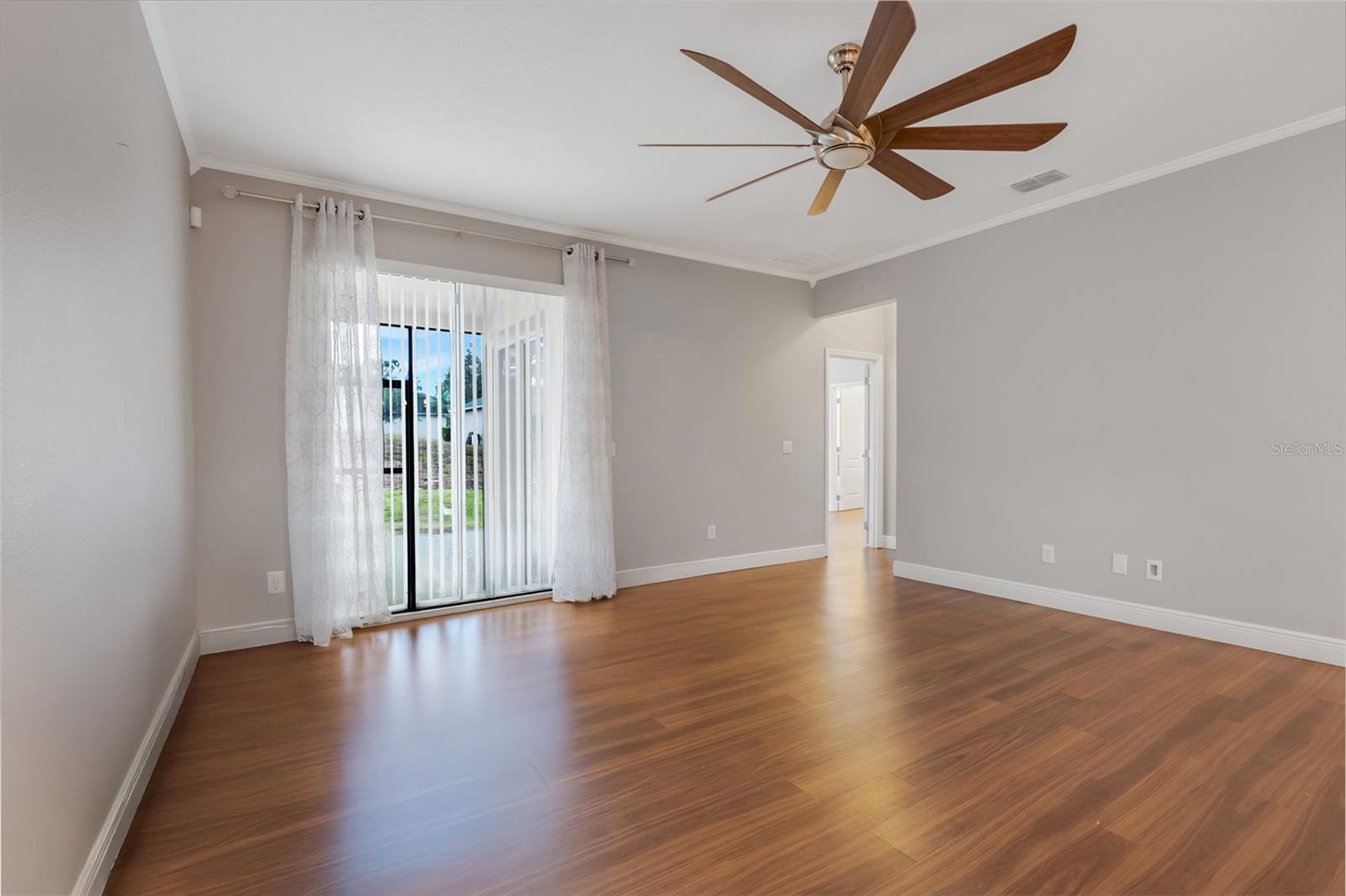 LIBERTY SQUARE - Residential Lease