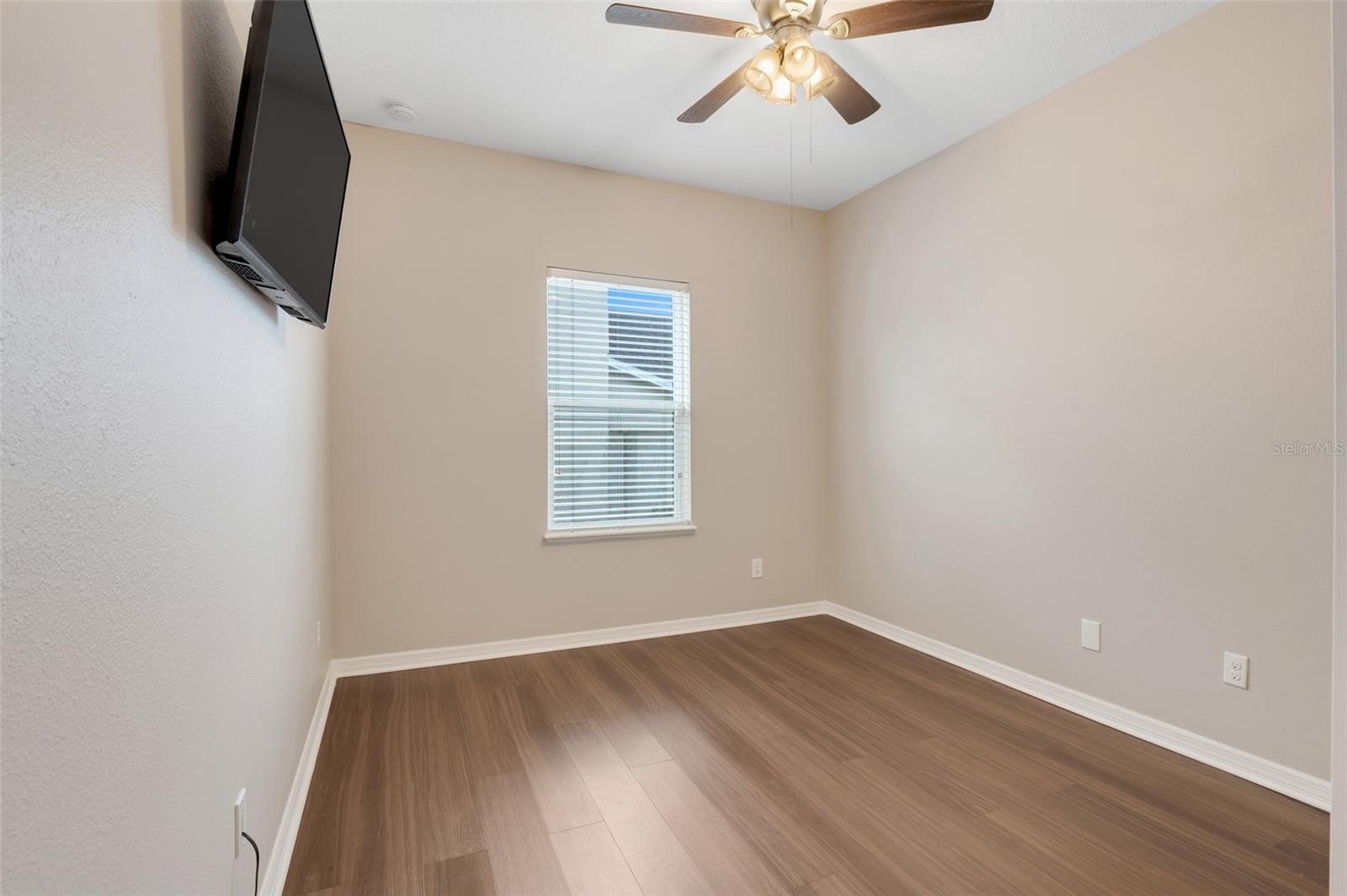 LIBERTY SQUARE - Residential Lease