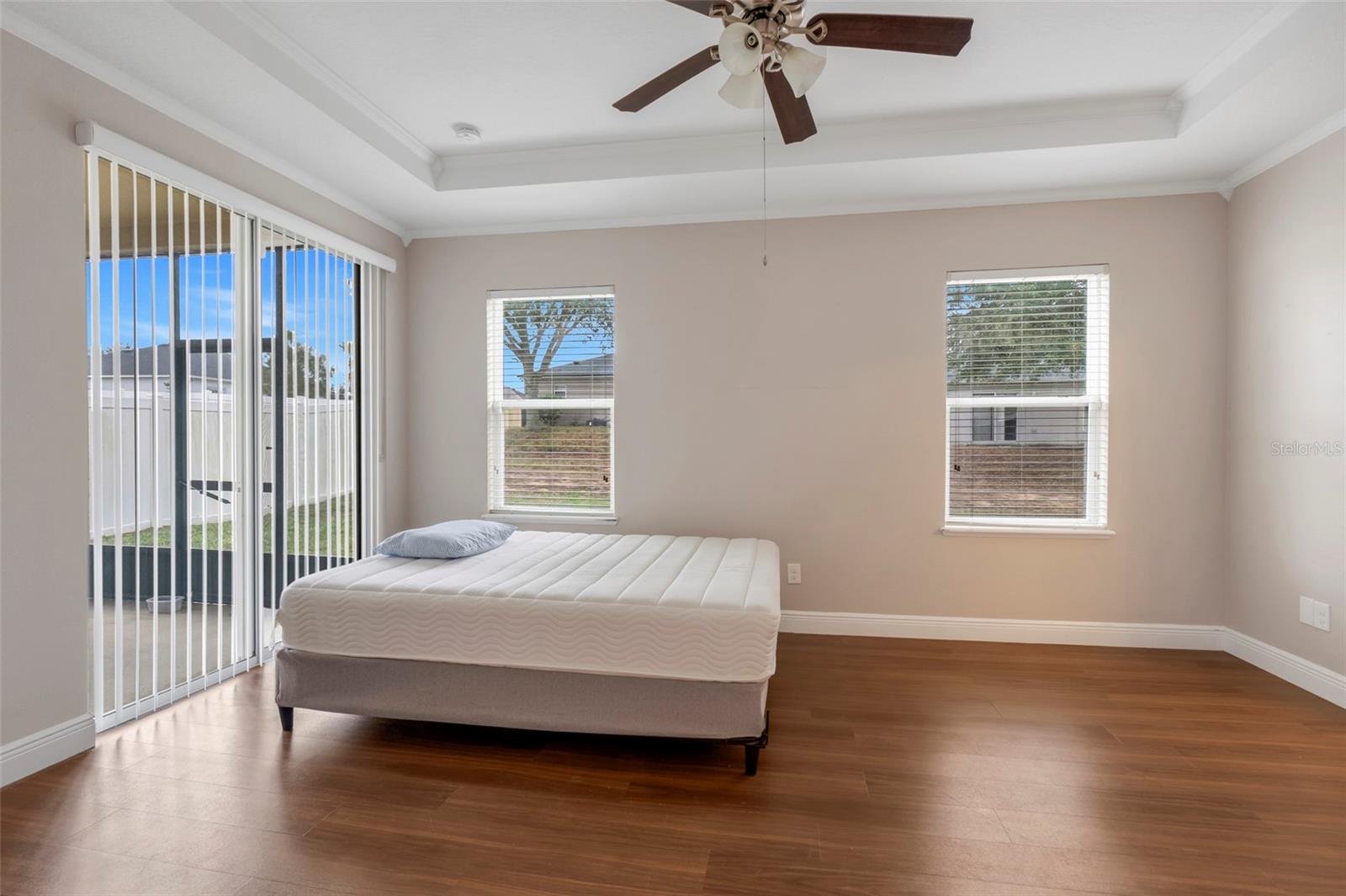 LIBERTY SQUARE - Residential Lease