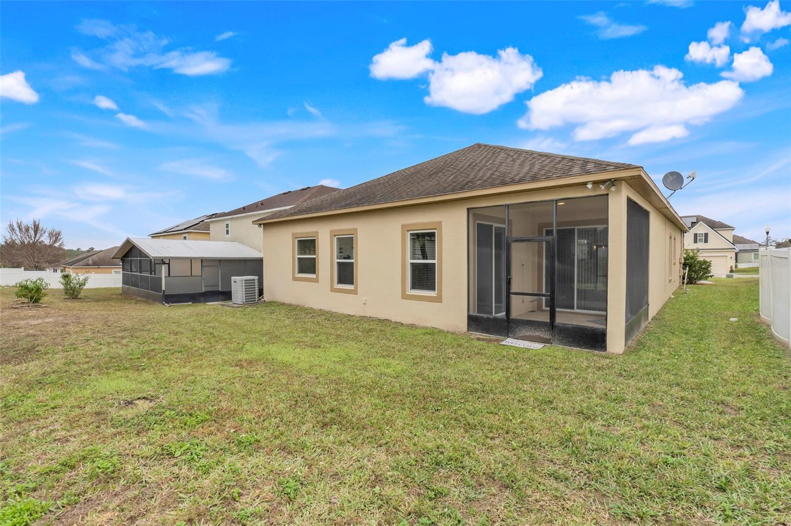 LIBERTY SQUARE - Residential Lease