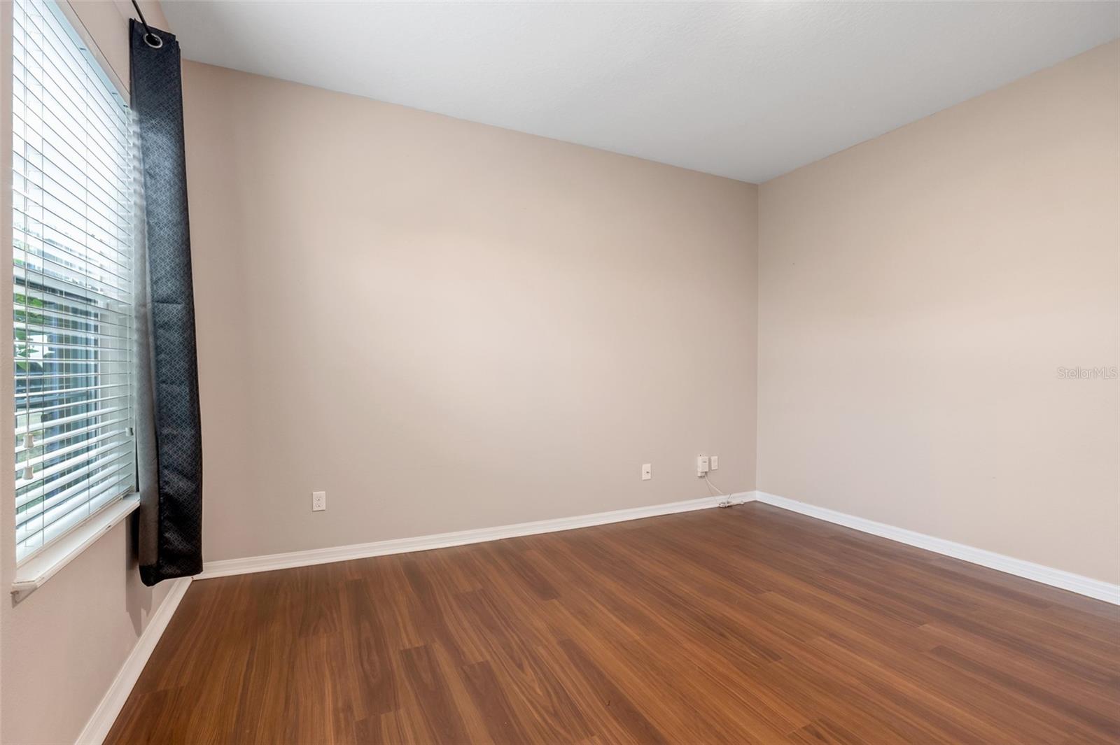 LIBERTY SQUARE - Residential Lease