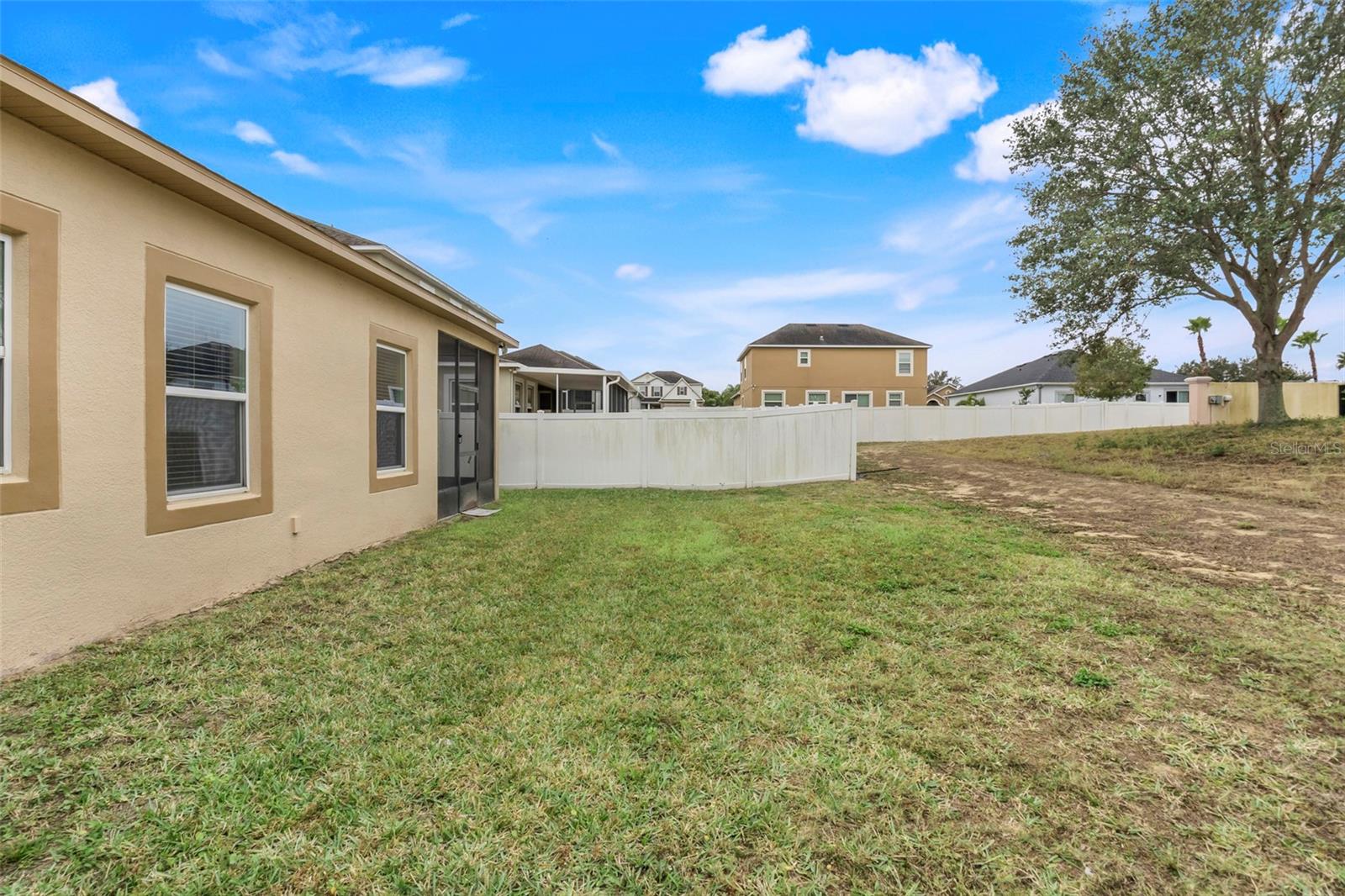 LIBERTY SQUARE - Residential Lease