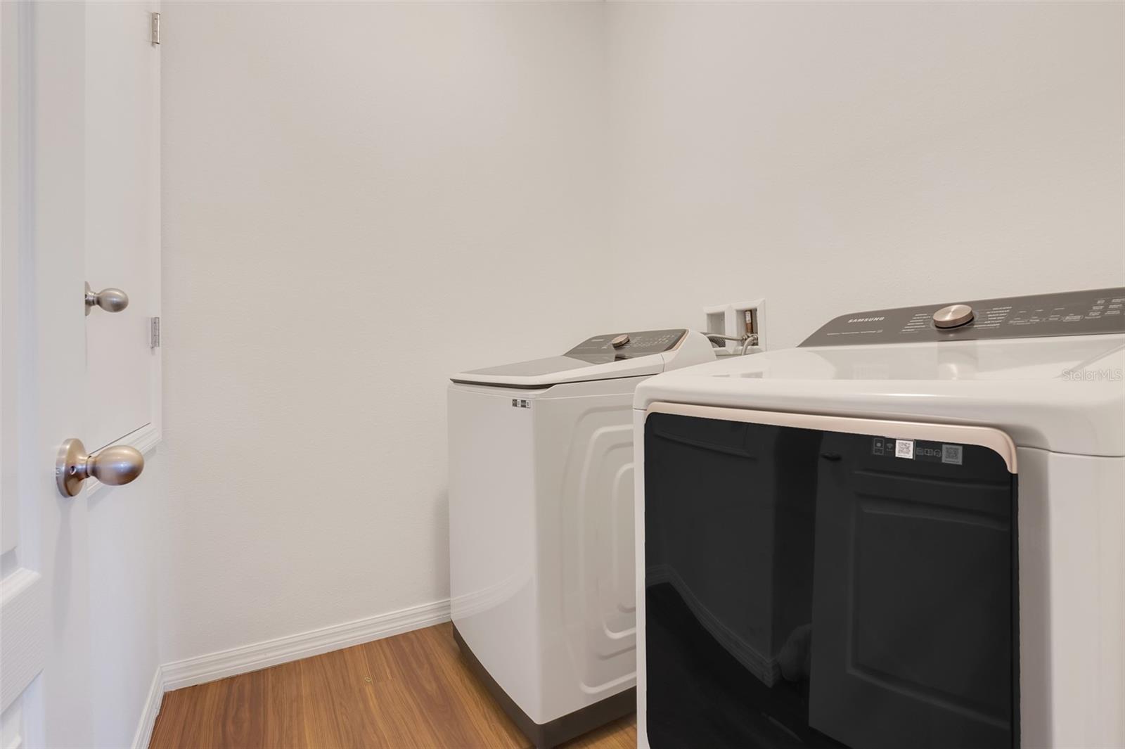 LIBERTY SQUARE - Residential Lease