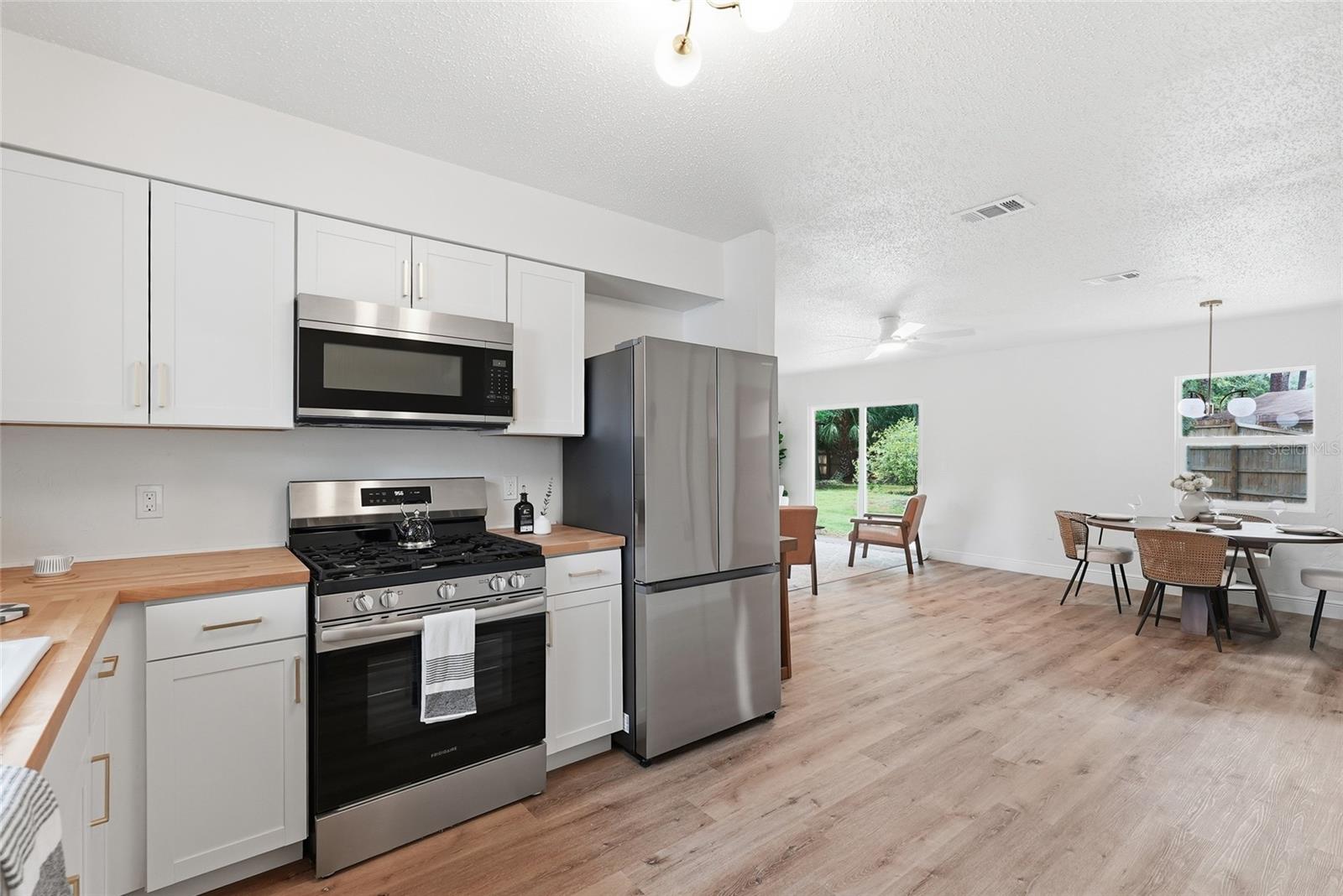 PALMETTO WOODS - Residential